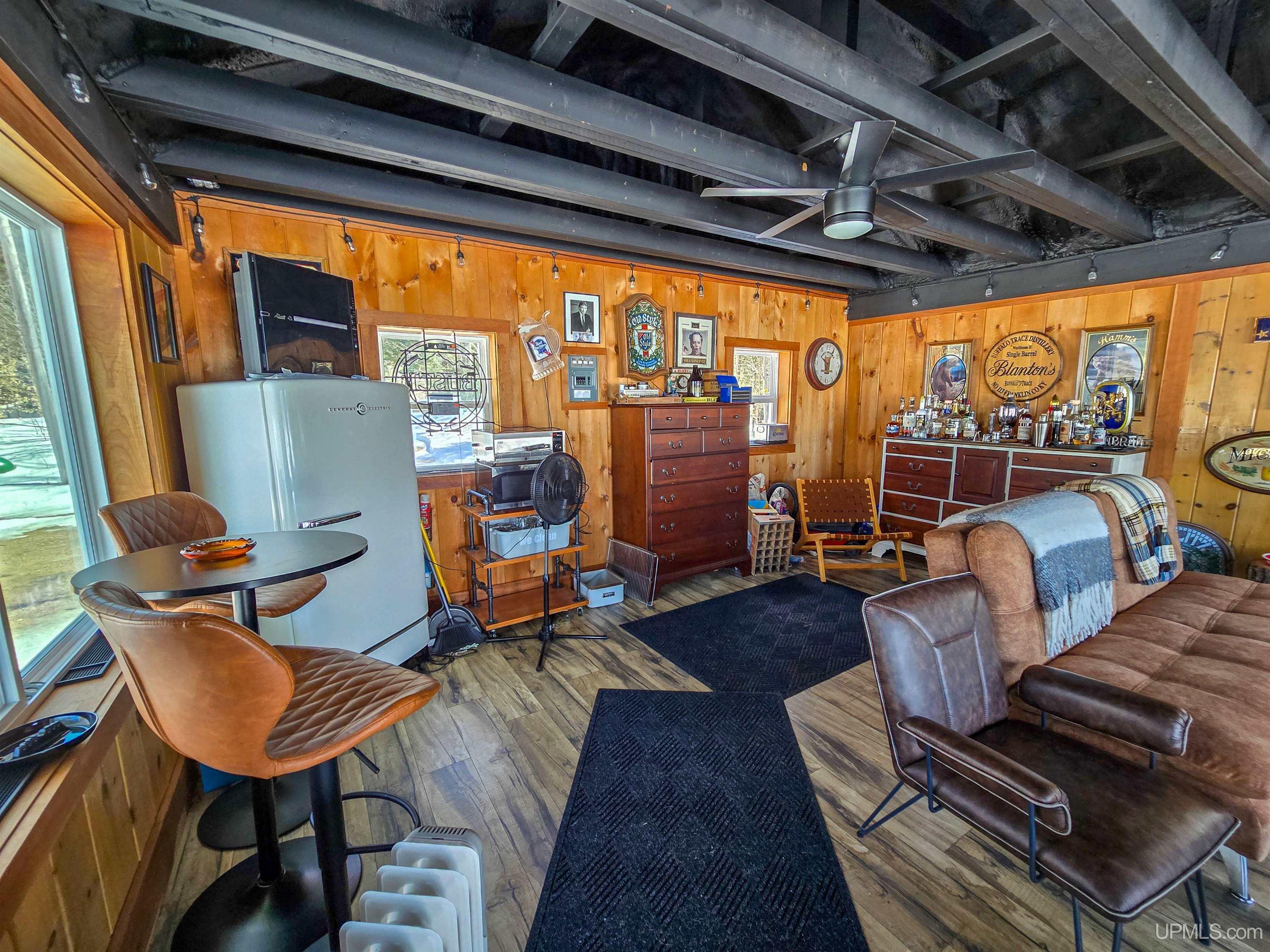 3865 Peninsula Point Road Property Photo 35