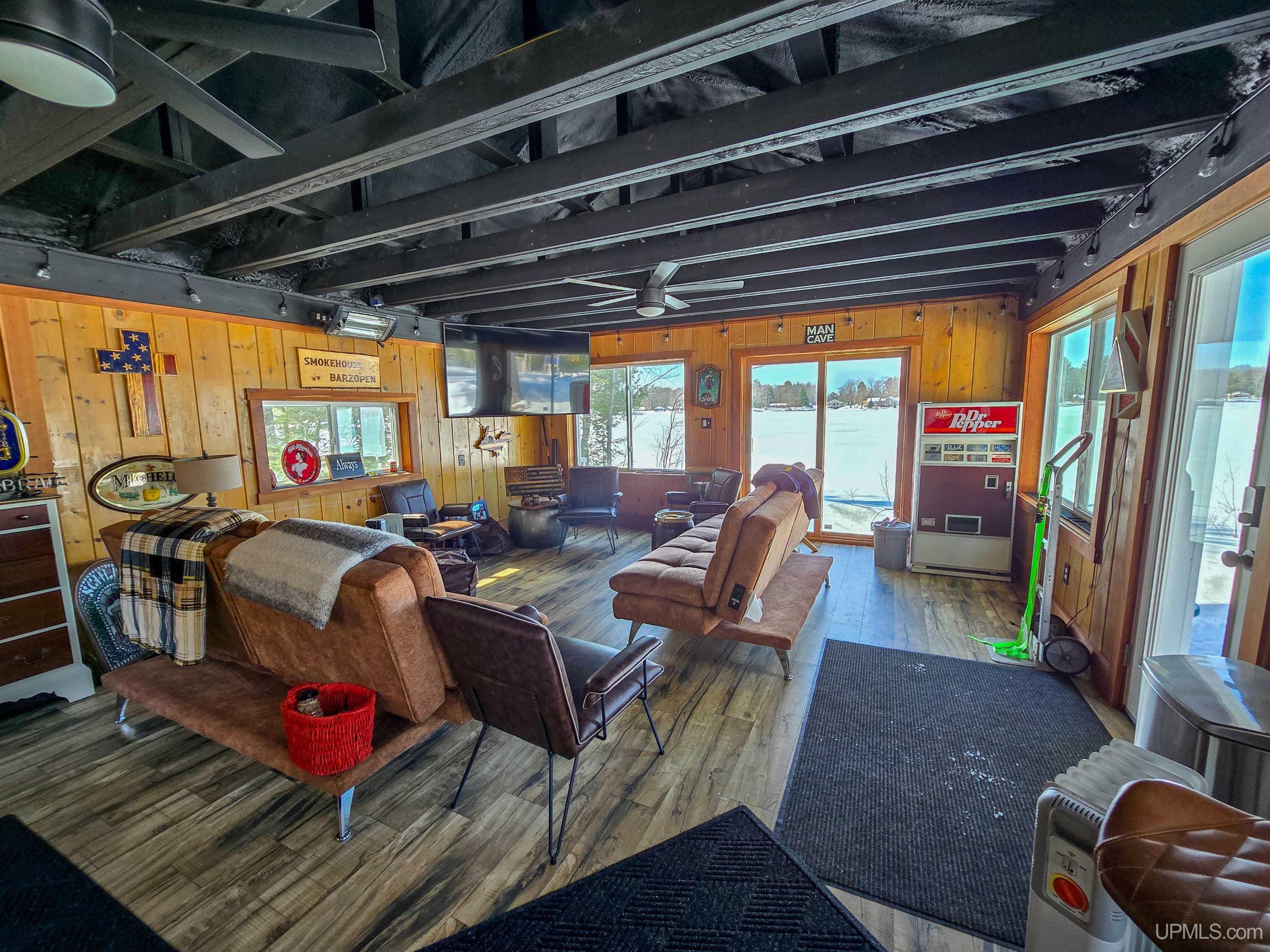 3865 Peninsula Point Road Property Photo 37