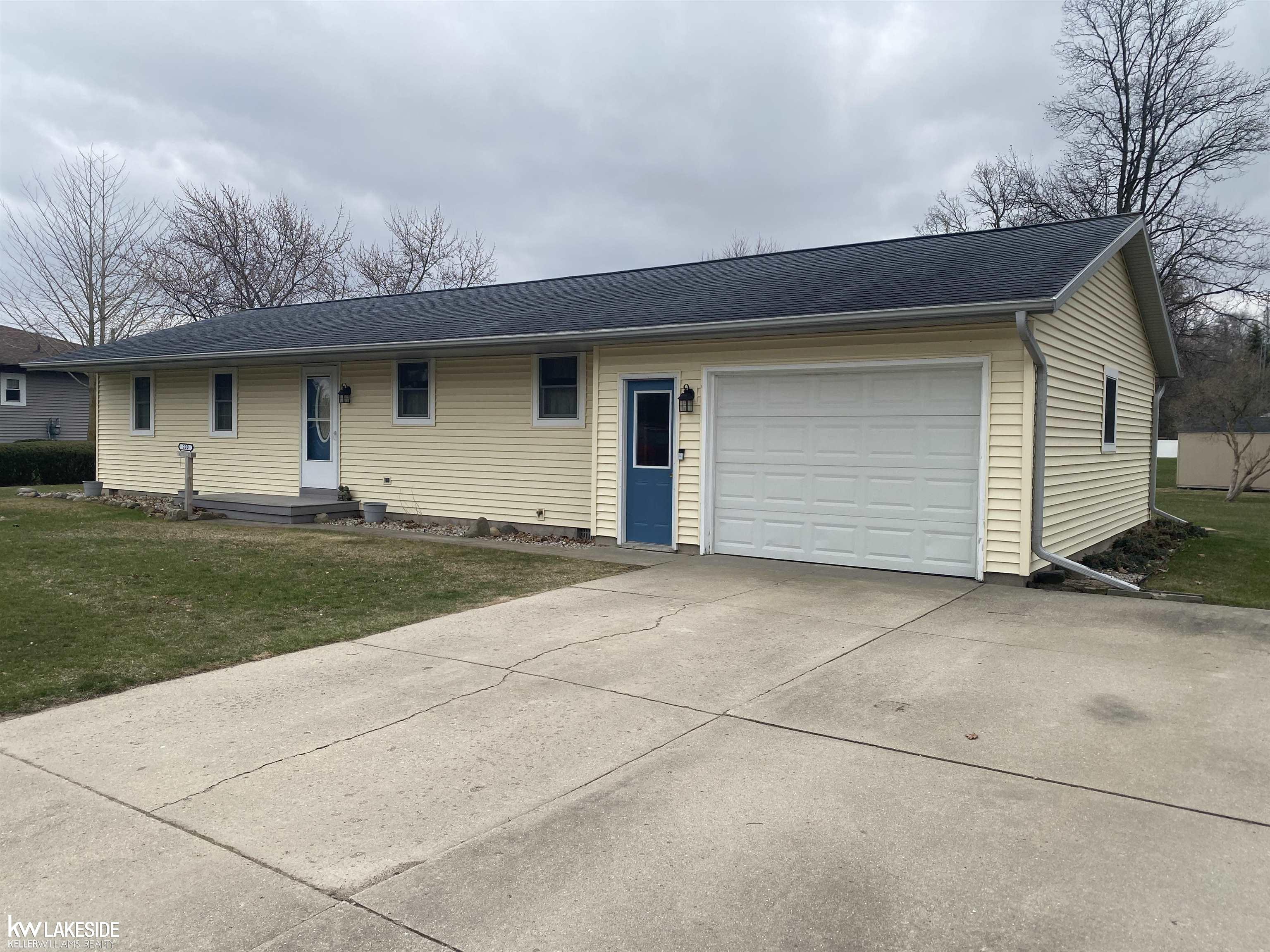200 E Bay Street Property Photo