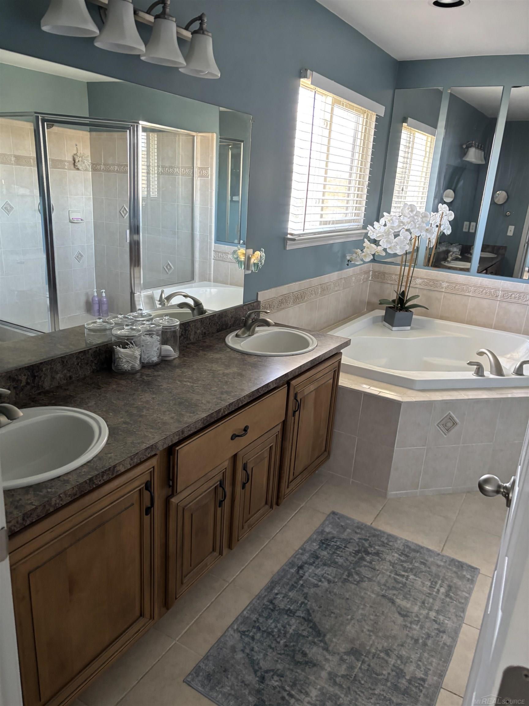 8601 Lillian Drive Property Photo 16