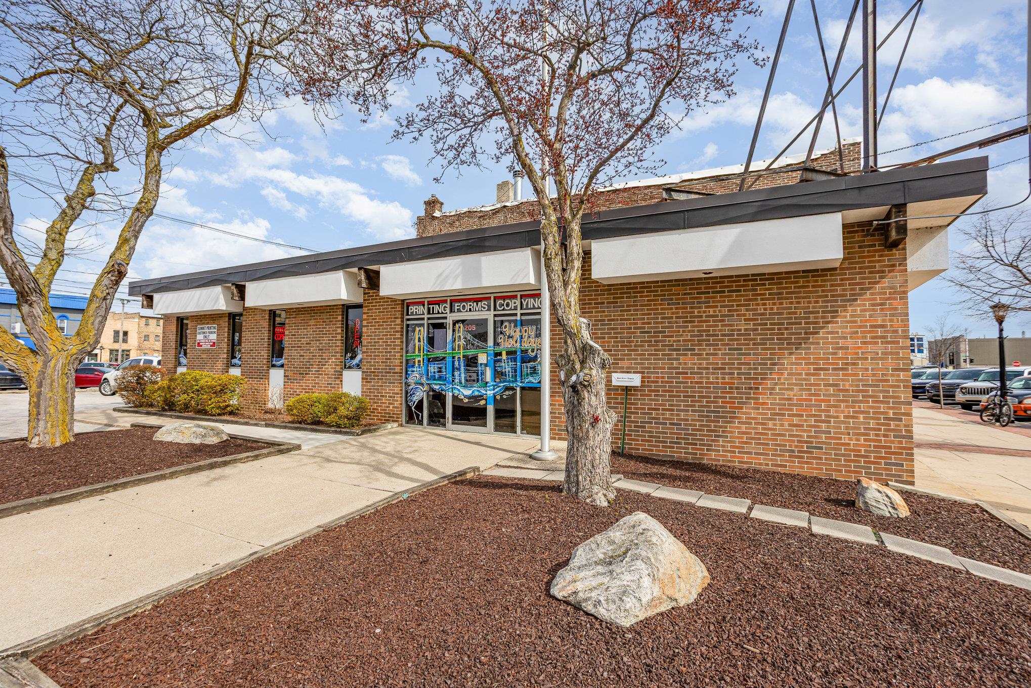 1001 Washington Avenue Property Photo 4