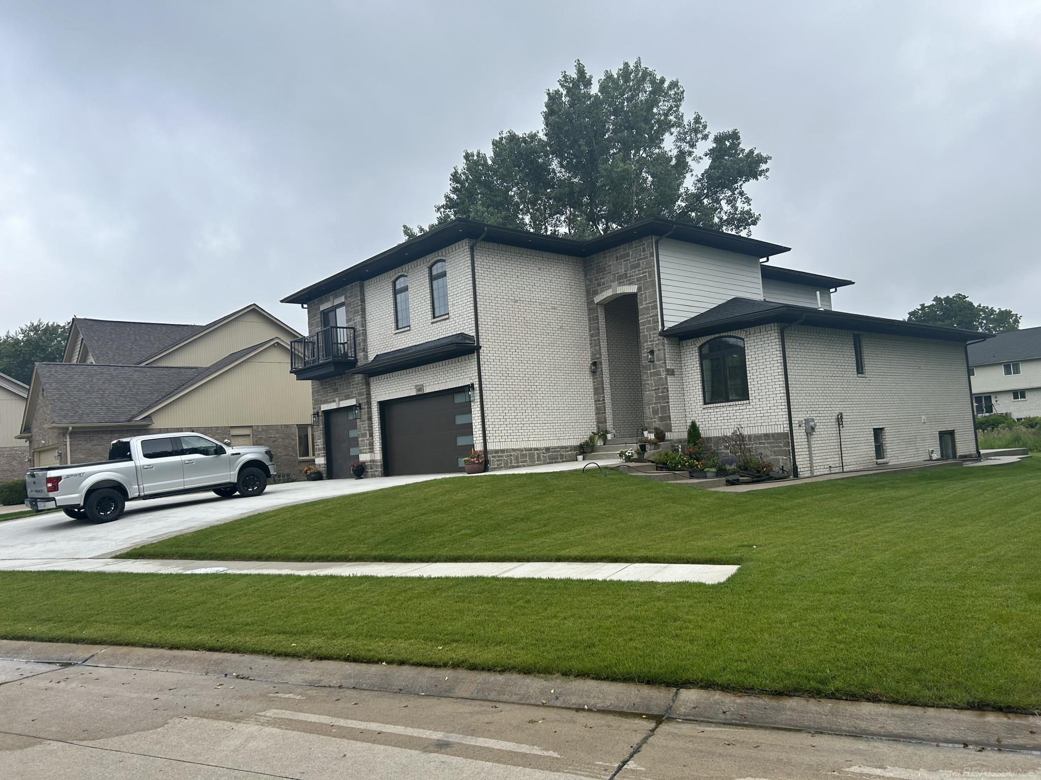 1683 Delta Drive Property Photo 1