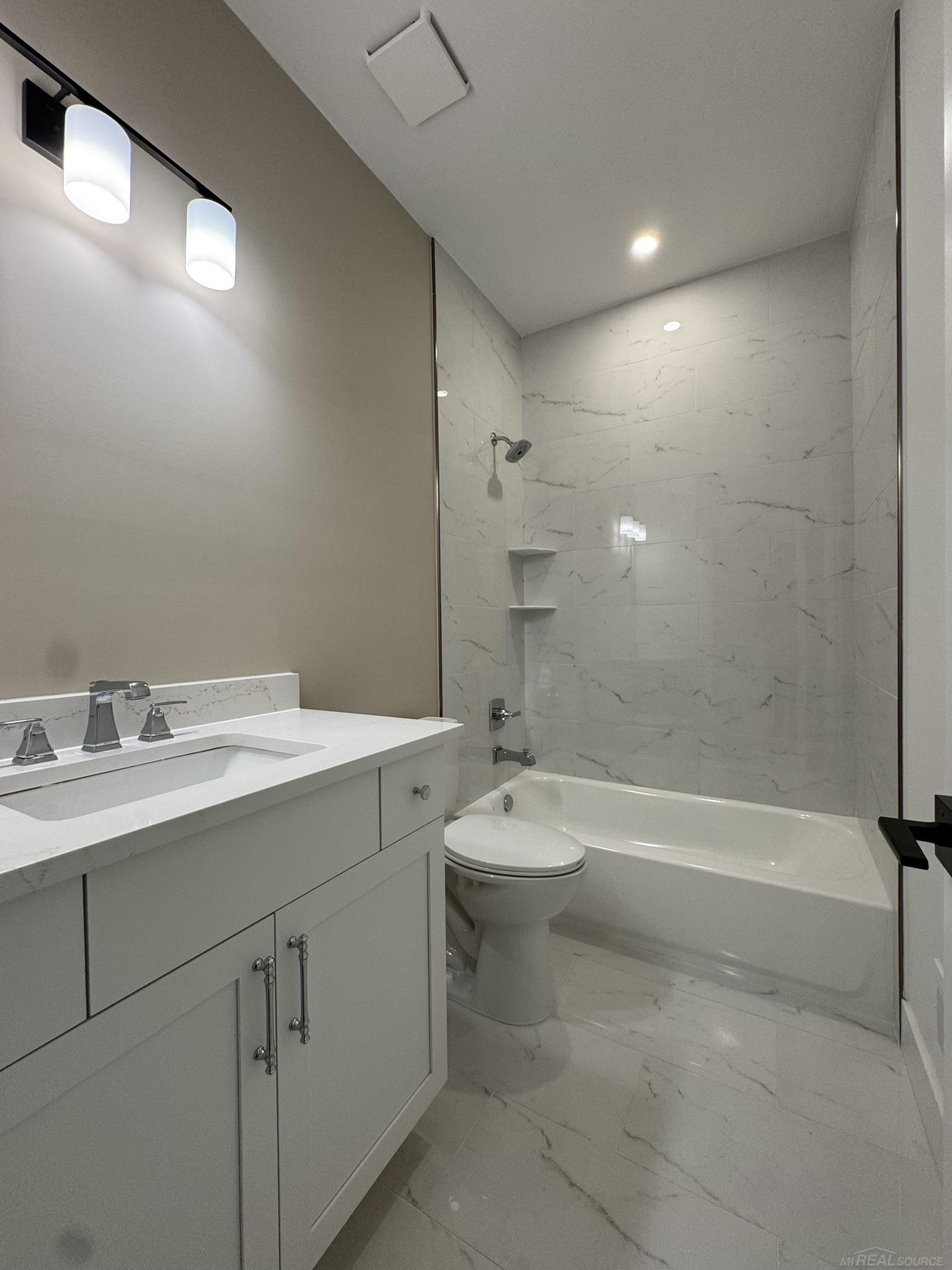 57287 Meadowridge Drive Property Photo 24