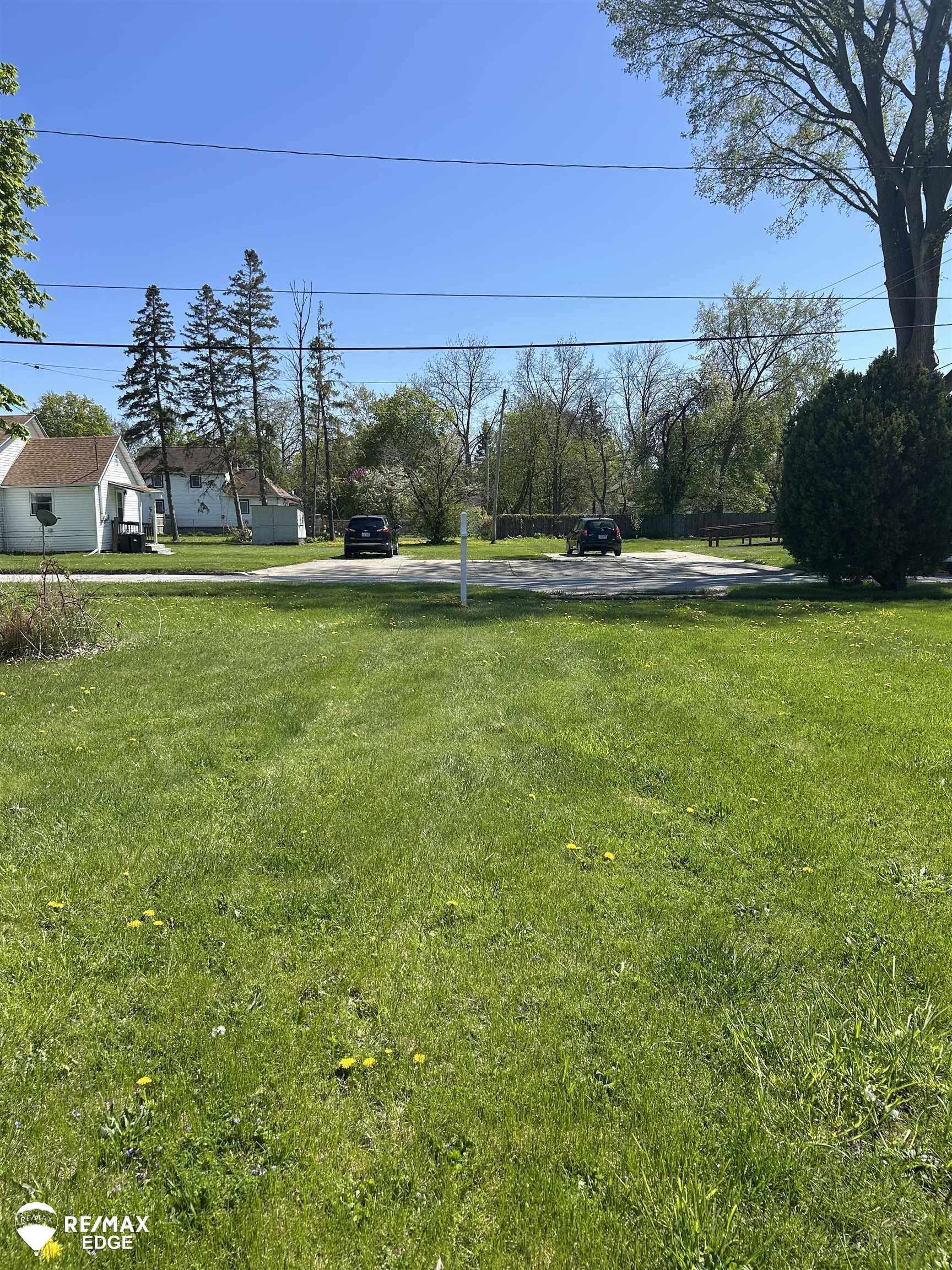 313 Birch Street Property Photo