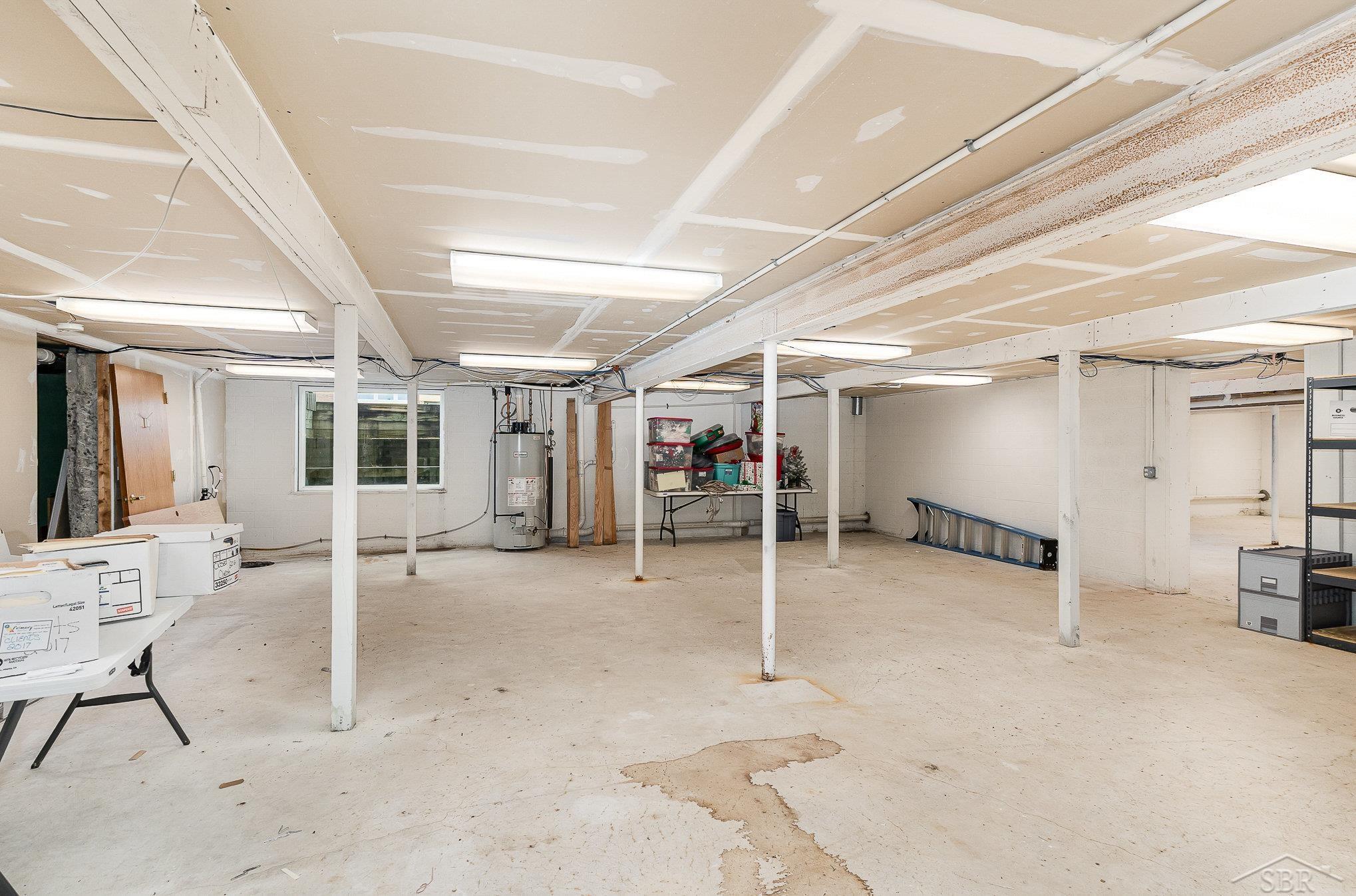 635 N Center Road Property Photo 25