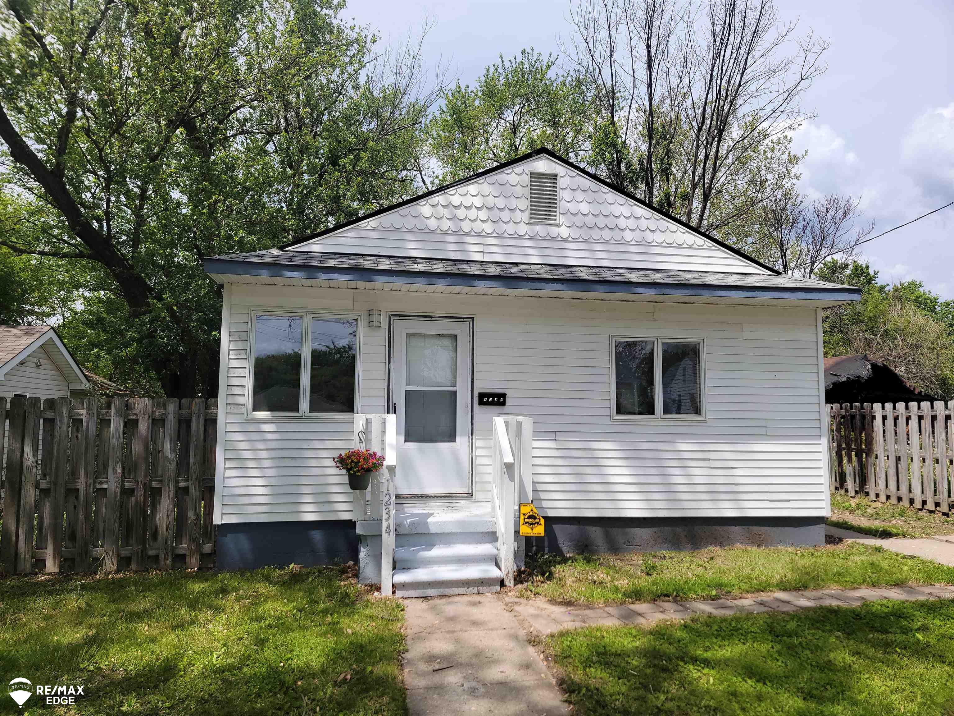 1234 Huron Street Property Photo 1