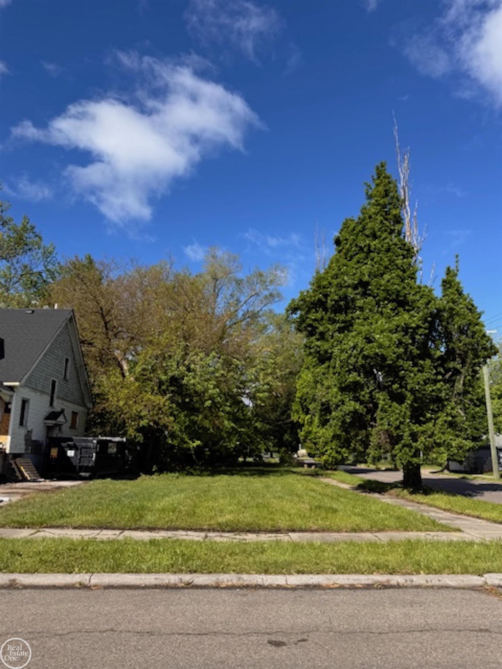 395 Chalmers Street Property Photo 1