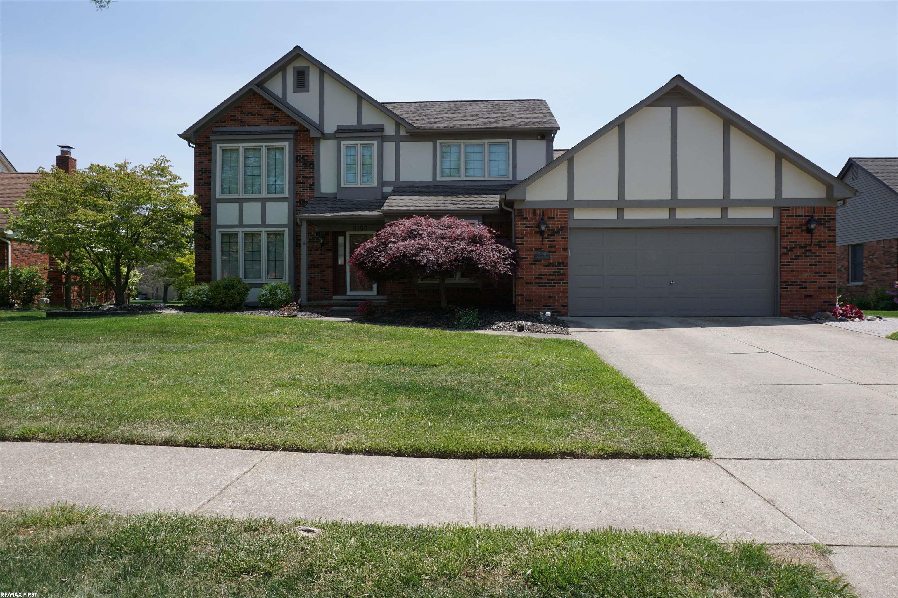 5150 Crowfoot Drive Property Photo 1