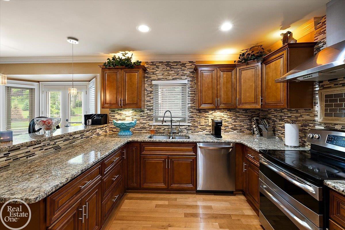7277 Wellington Place Property Photo 11
