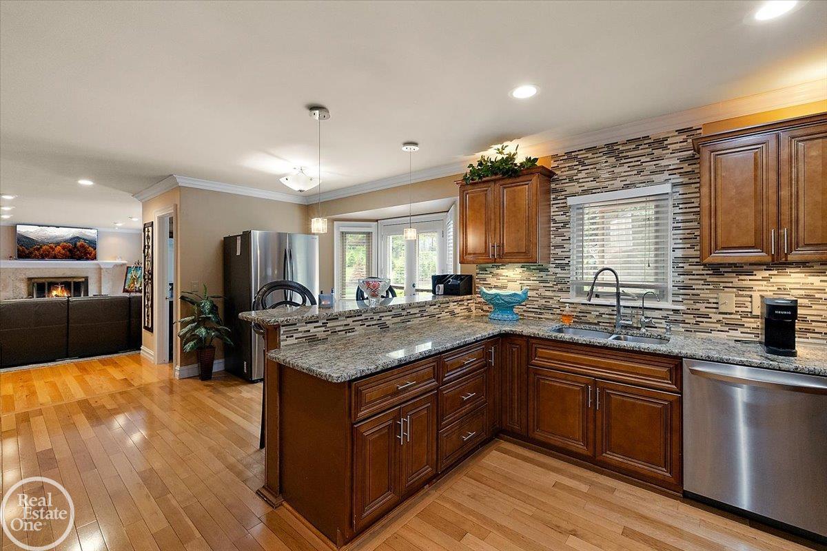 7277 Wellington Place Property Photo 13