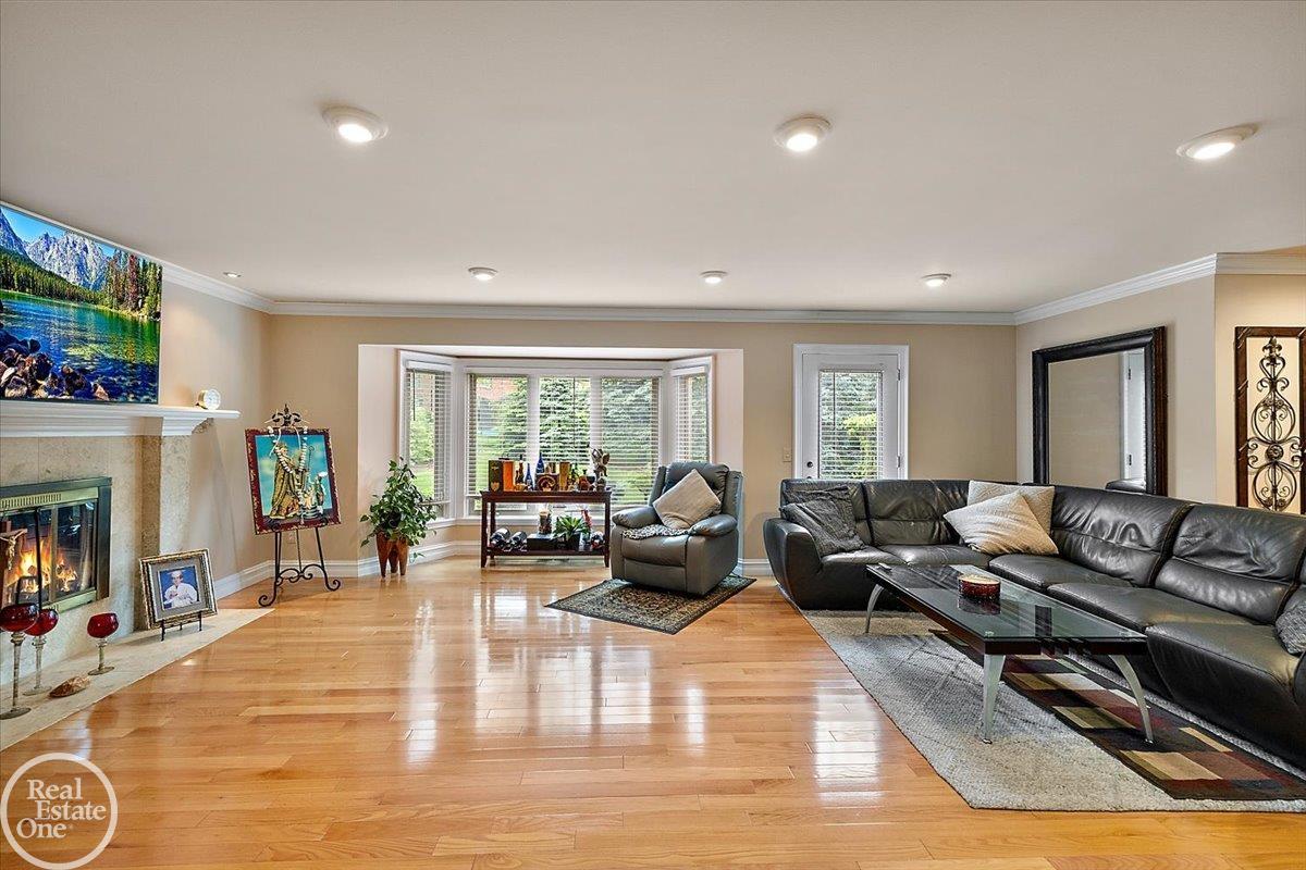 7277 Wellington Place Property Photo 17