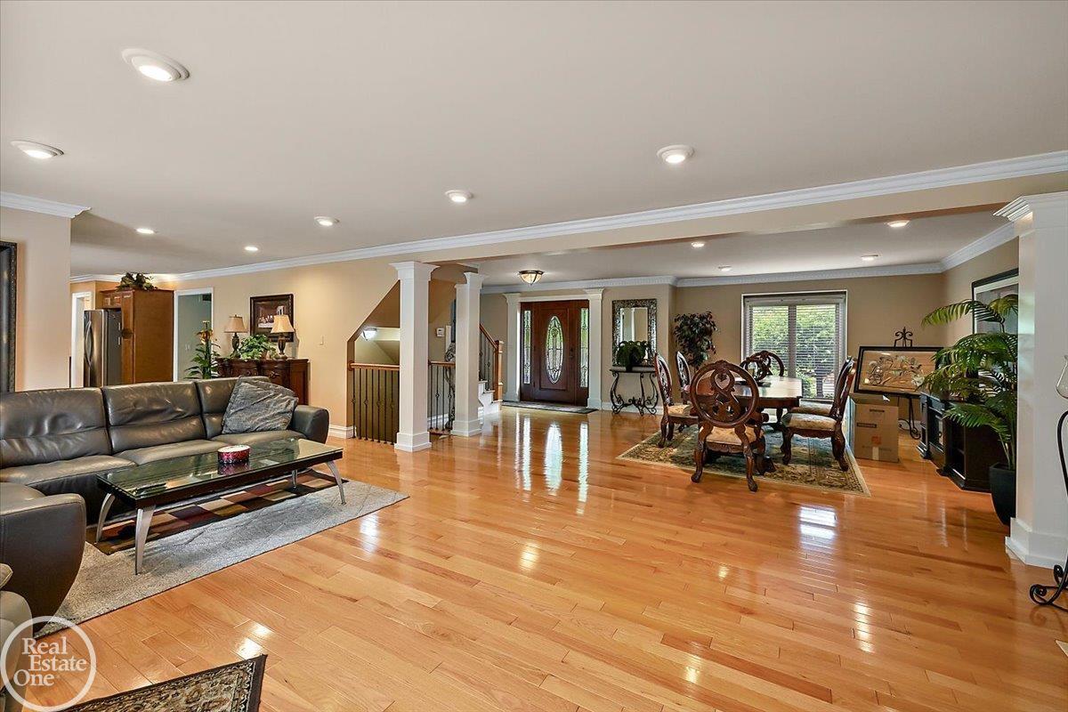 7277 Wellington Place Property Photo 21