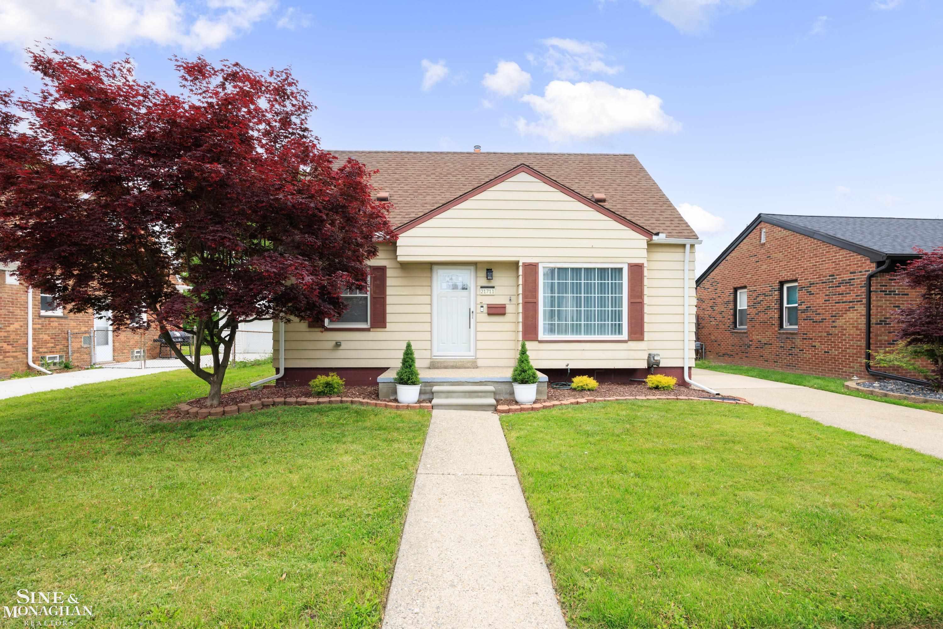 21711 Alger St Street Property Photo 1