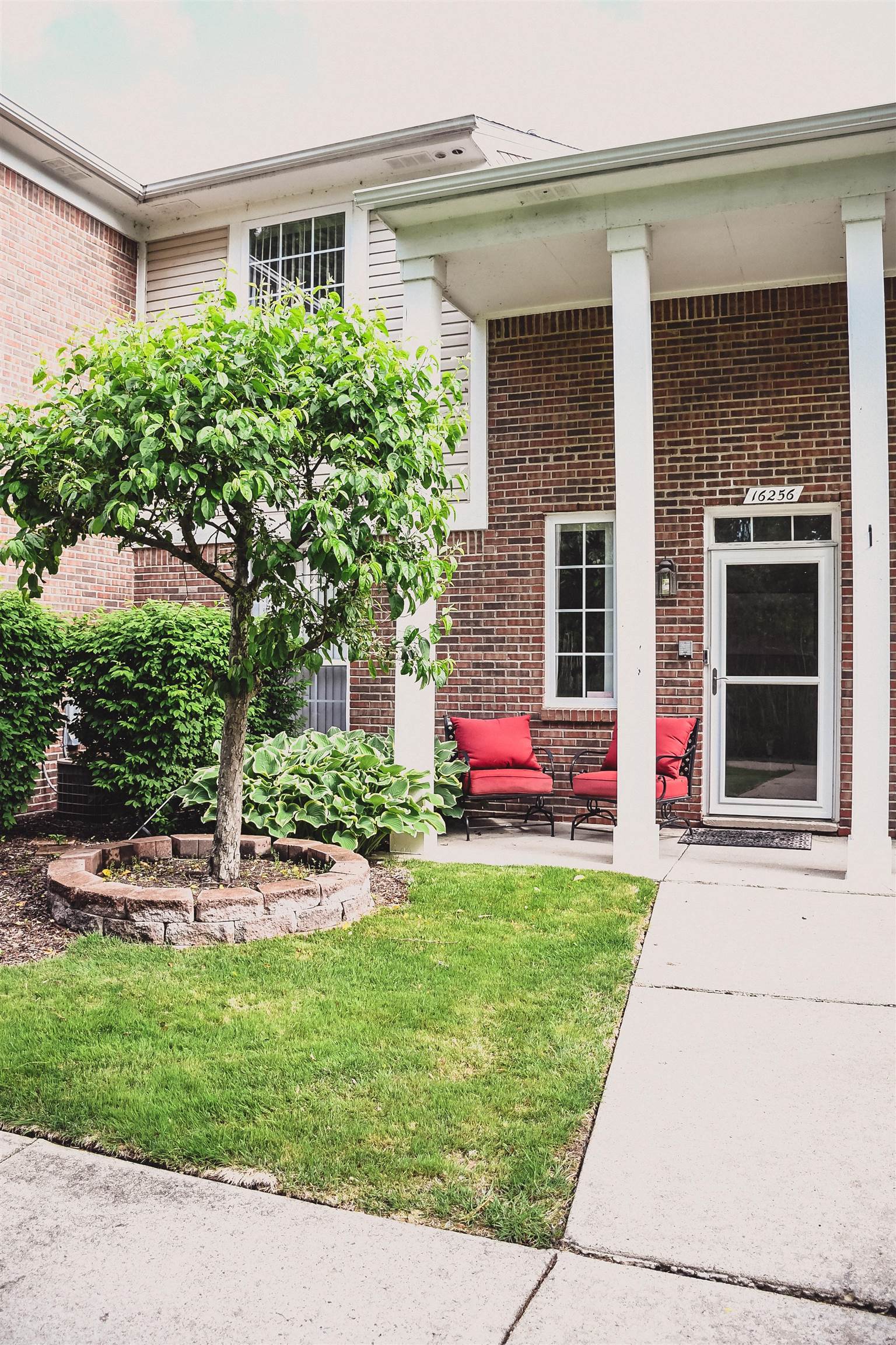 16256 Grandview Drive Property Photo 1