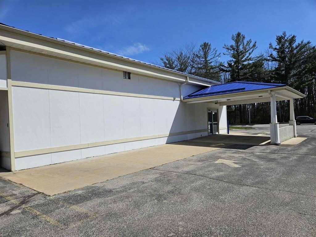 2706 N Saginaw Road Property Photo 11