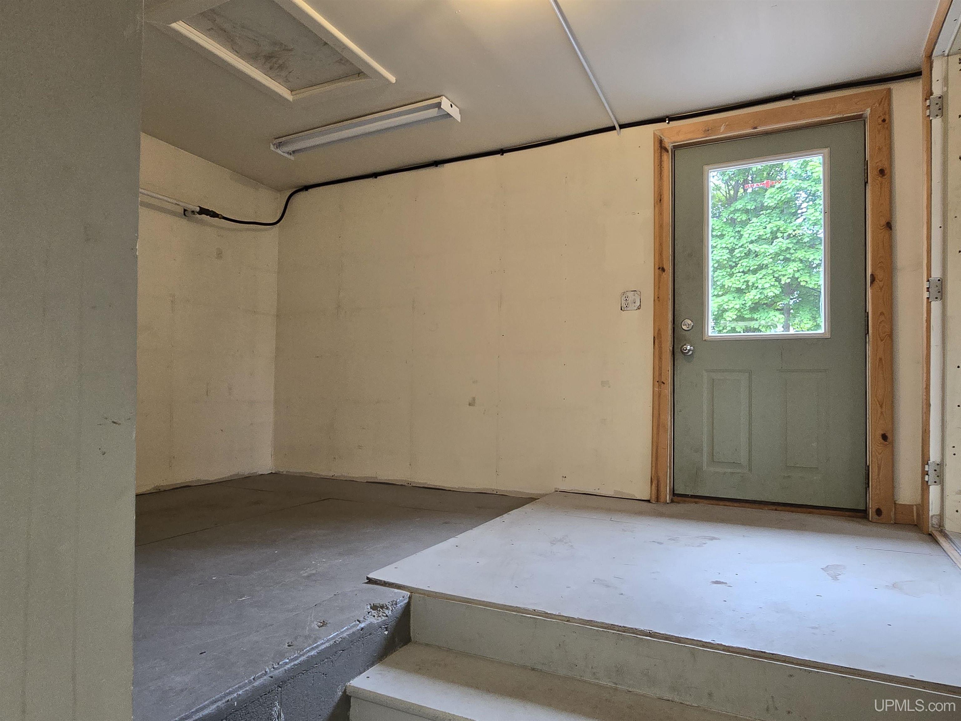1001 Ethel Avenue Property Photo 15
