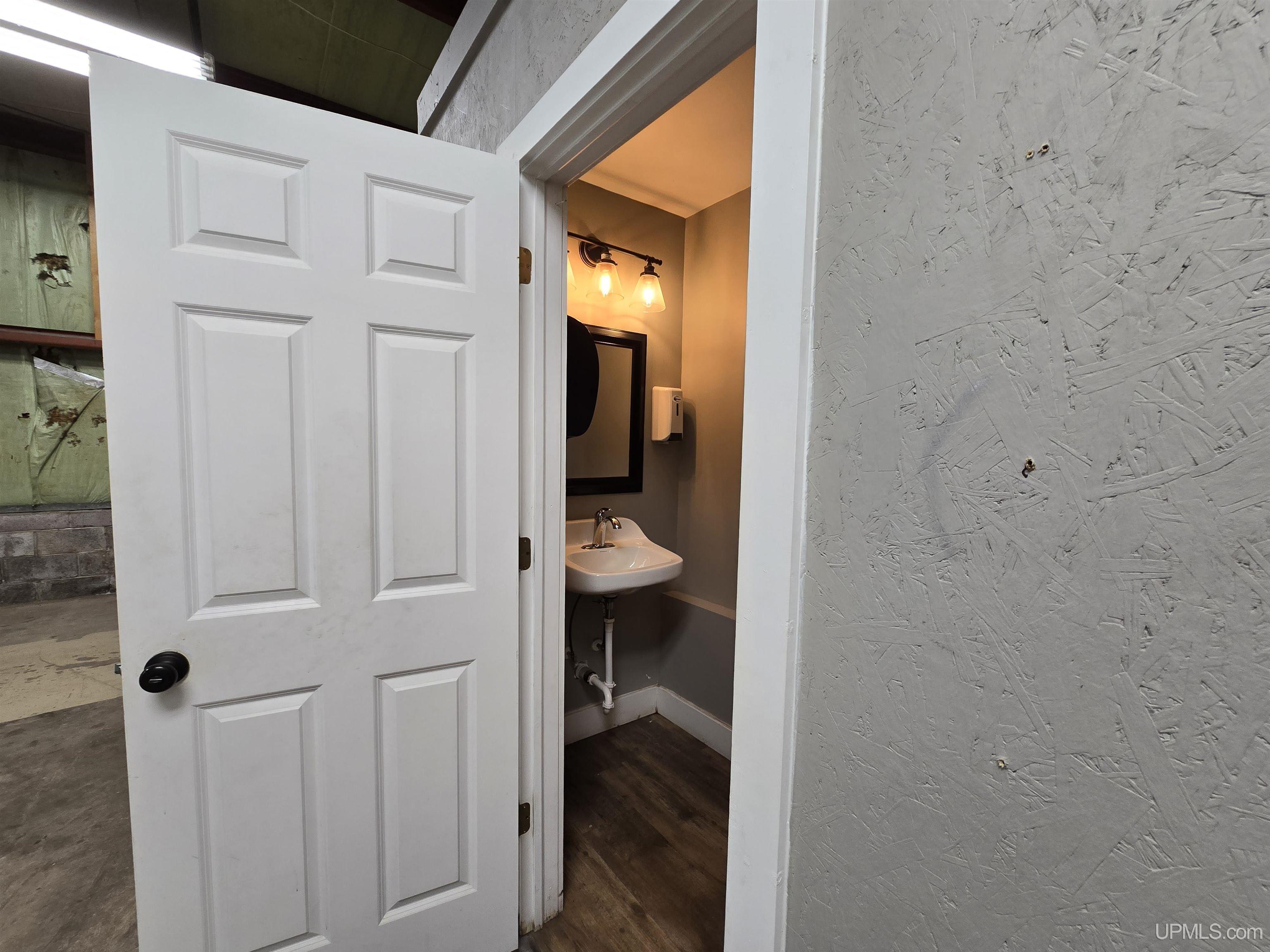 1001 Ethel Avenue Property Photo 28