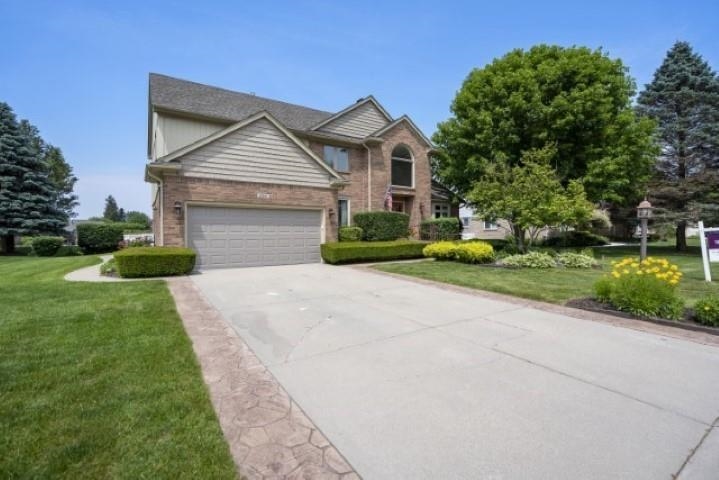 26861 Christy Drive Property Photo 3