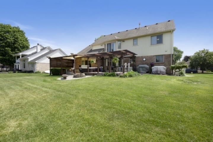 26861 Christy Drive Property Photo 4