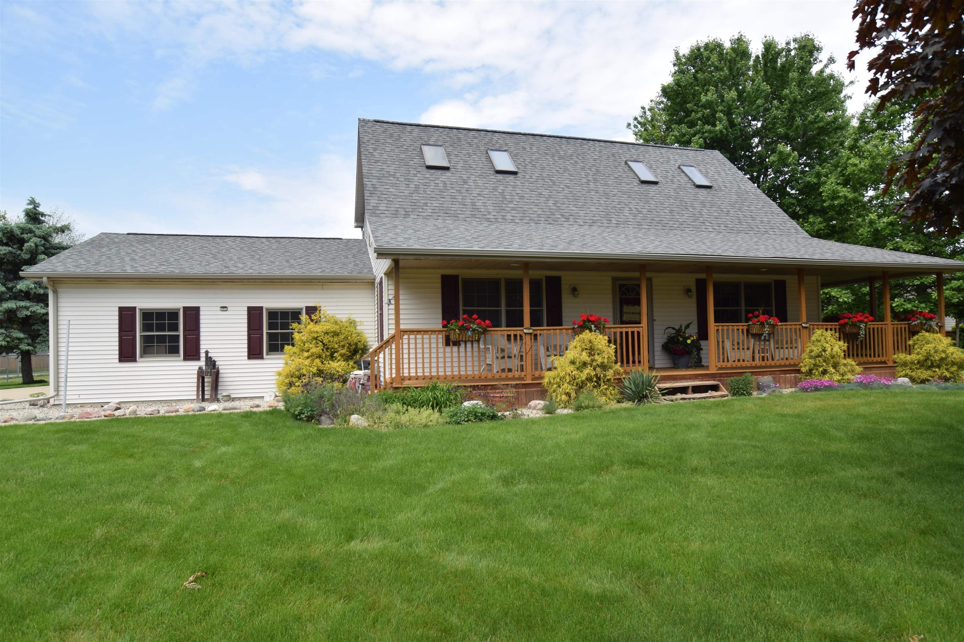 1598 Dawn Marie Court Property Photo 1