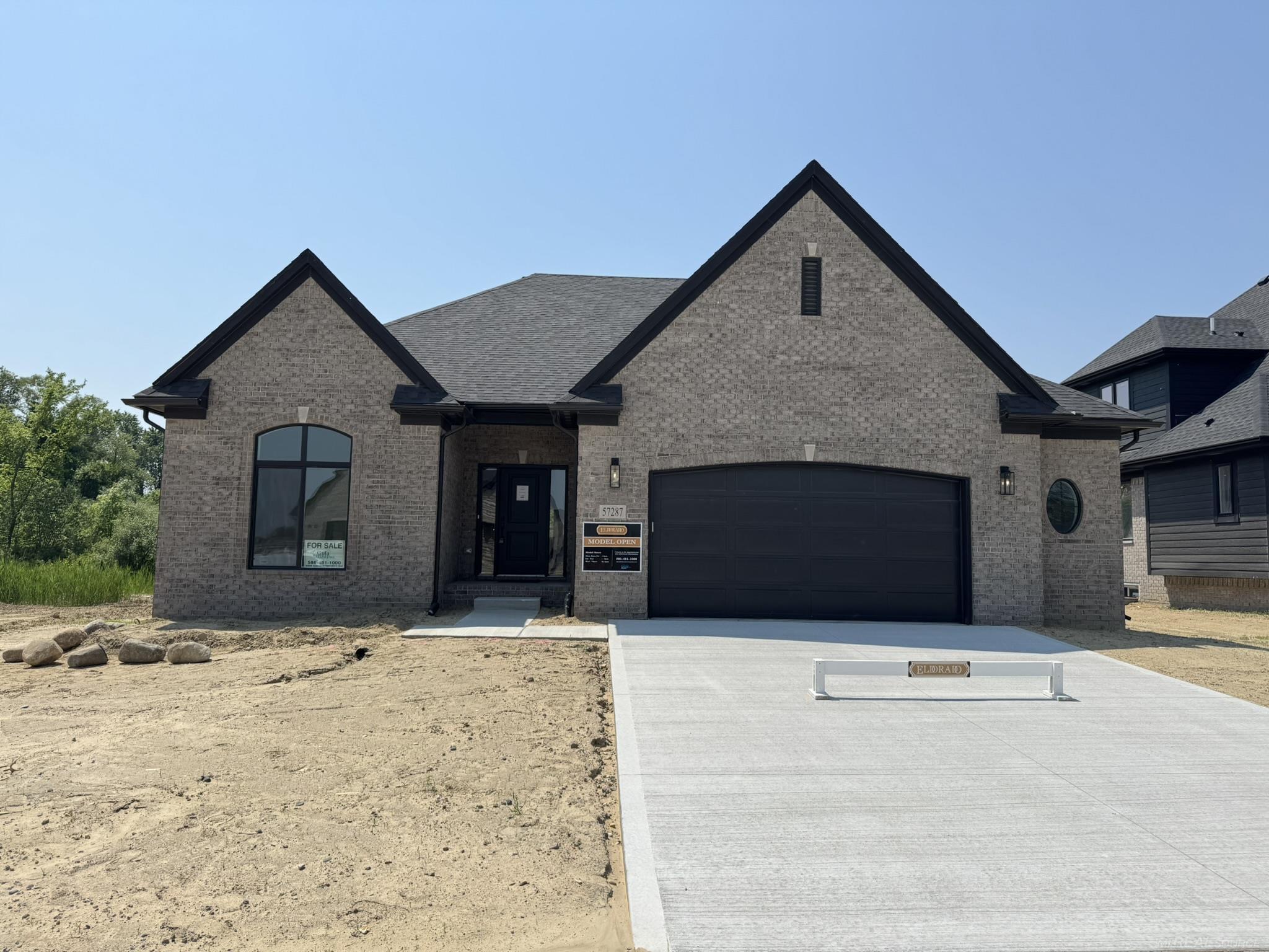 13836 Arthur Court Property Photo 1