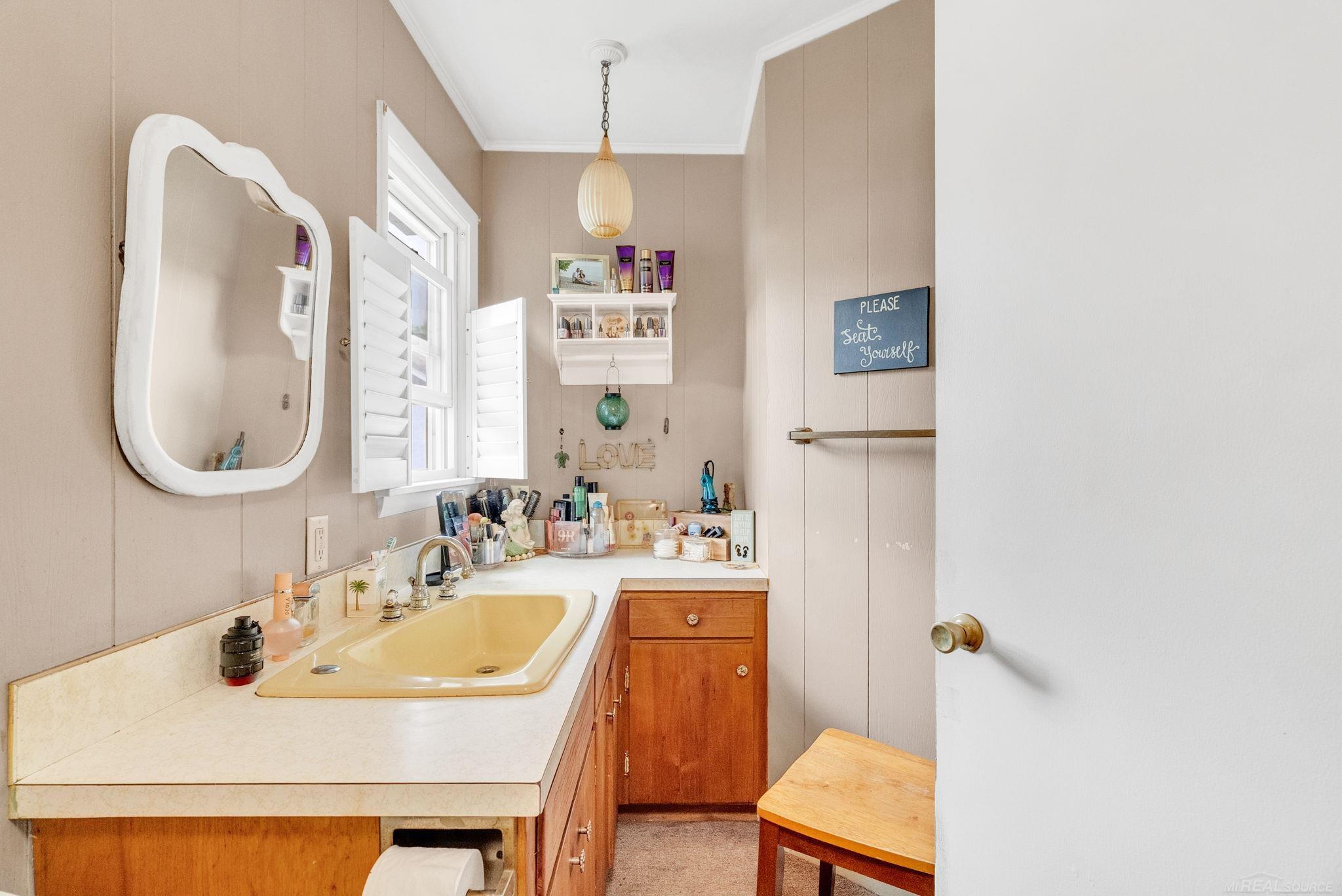 8941 & 8943 Lakeshore Road Property Photo 29