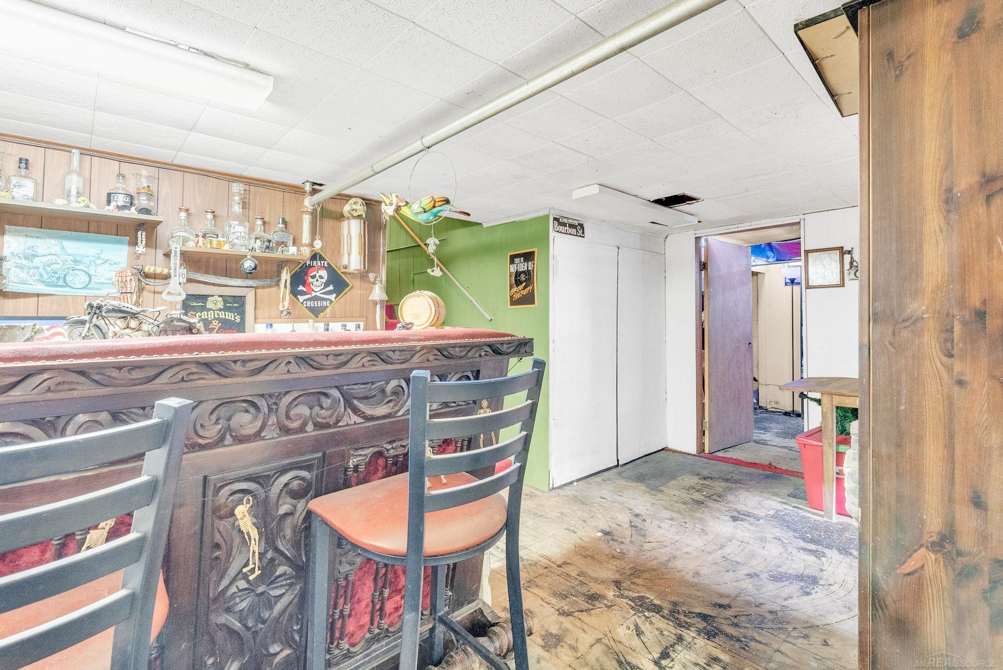 8941 & 8943 Lakeshore Road Property Photo 35
