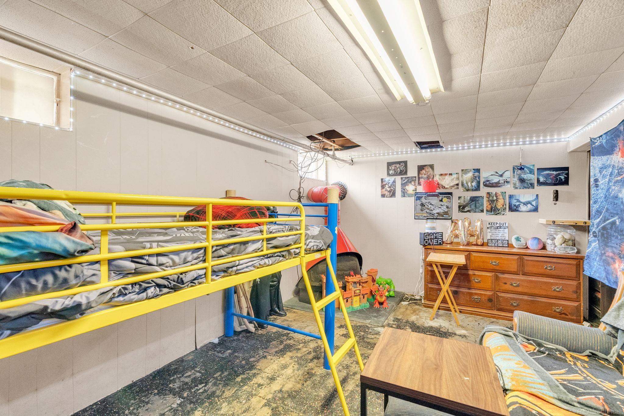 8941 & 8943 Lakeshore Road Property Photo 39