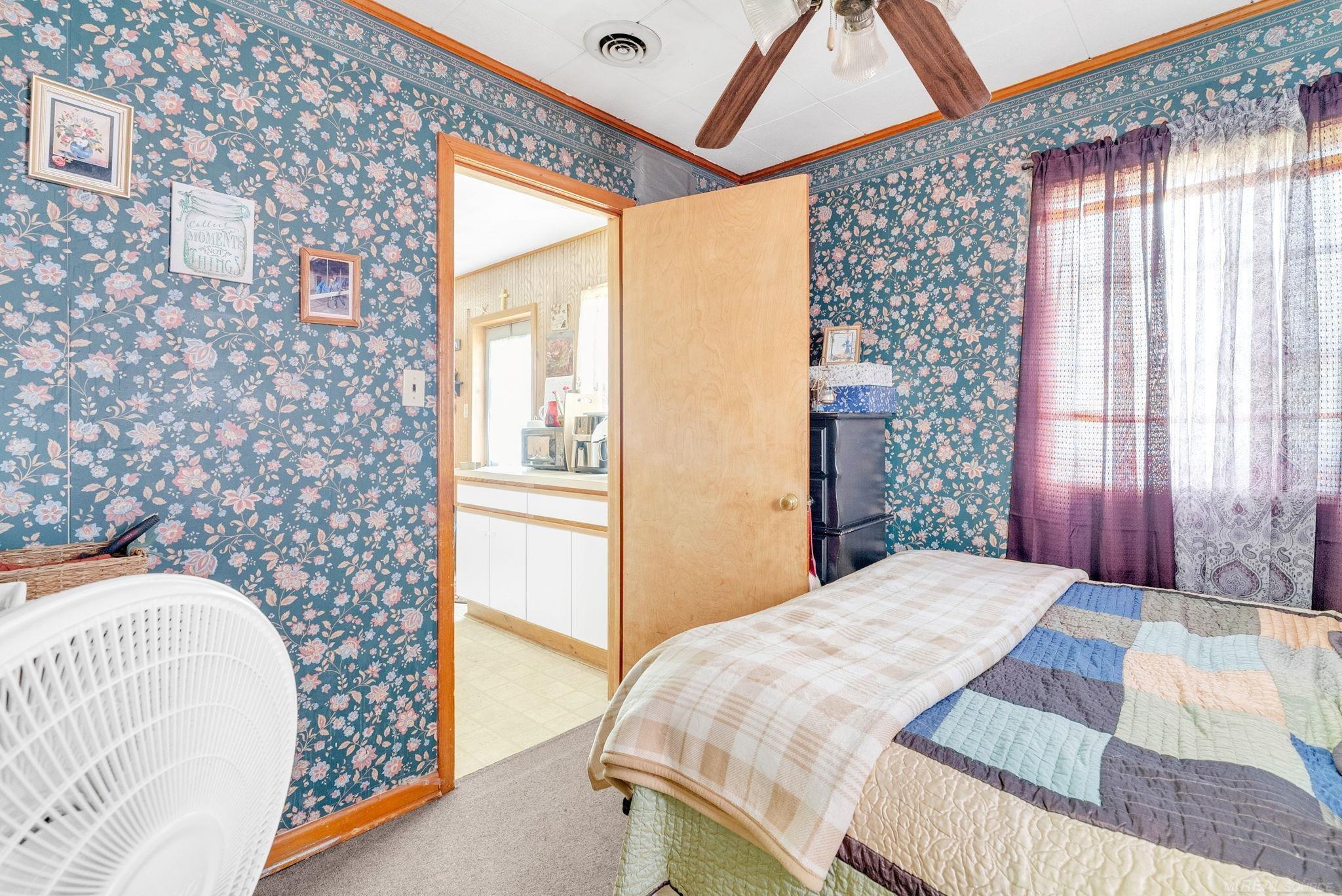 8941 & 8943 Lakeshore Road Property Photo 51