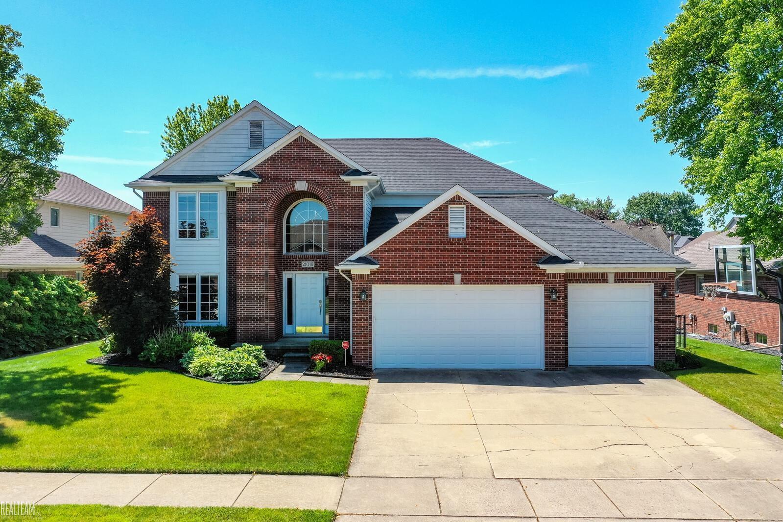 21016 Strawberry Hills Drive Property Photo 1