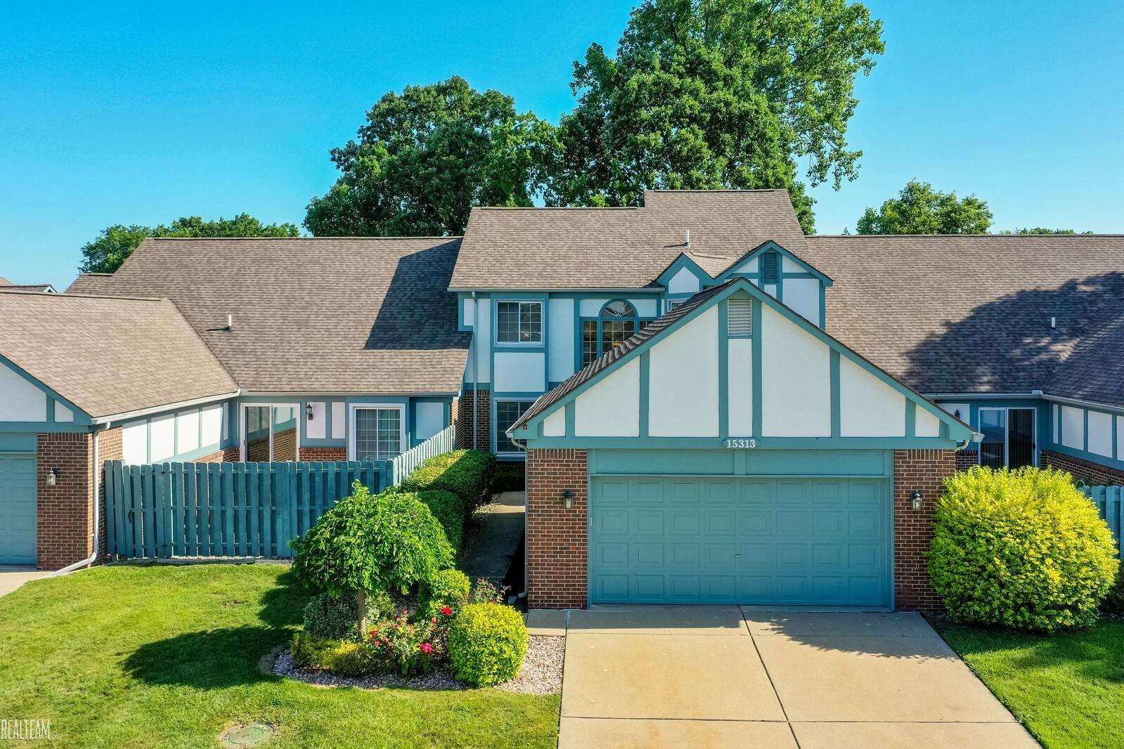 15313 Huntcliff Drive Property Photo 1