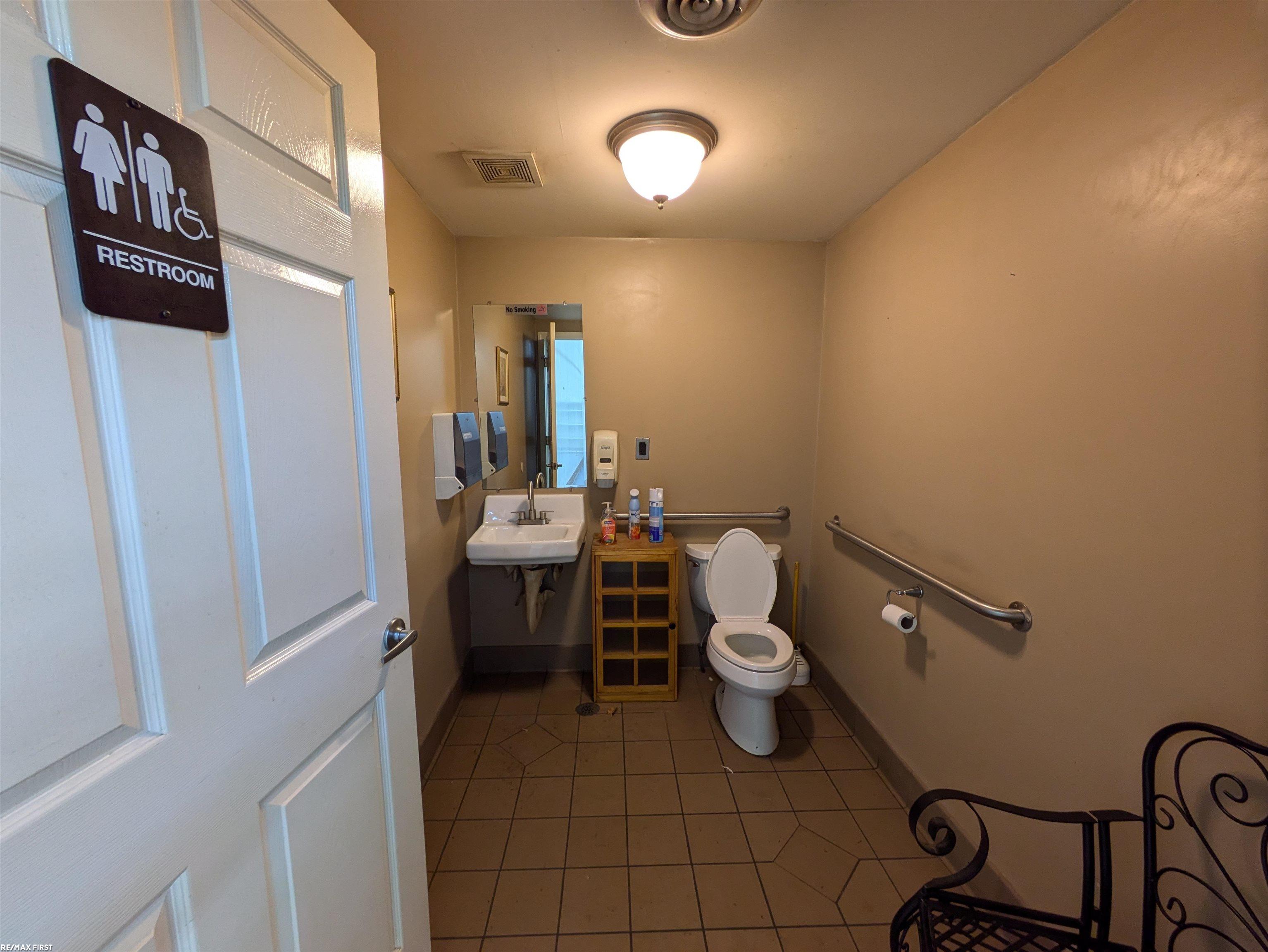 35850 Utica Road Property Photo 17