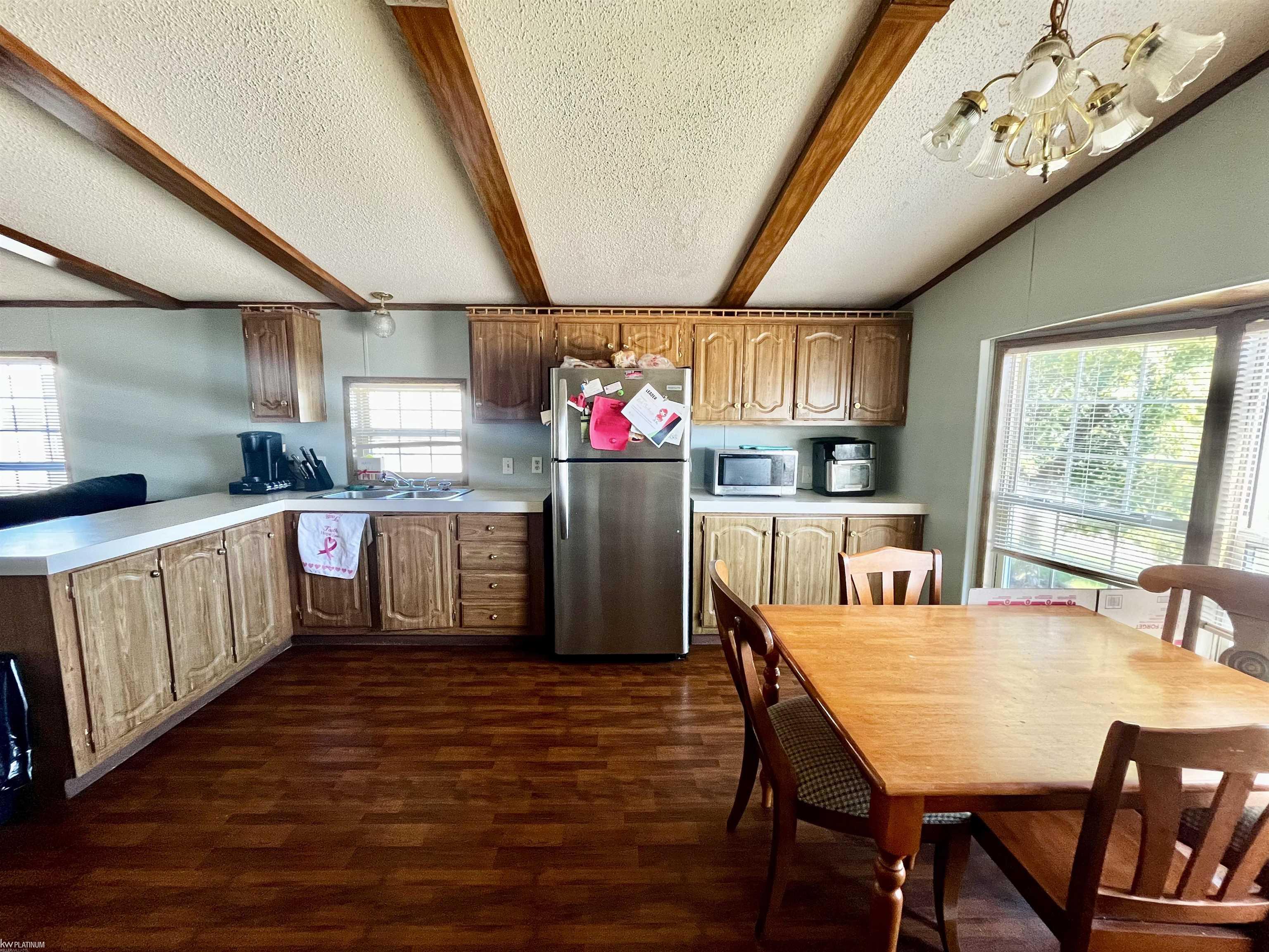 20463 Harmony Drive Property Photo 9