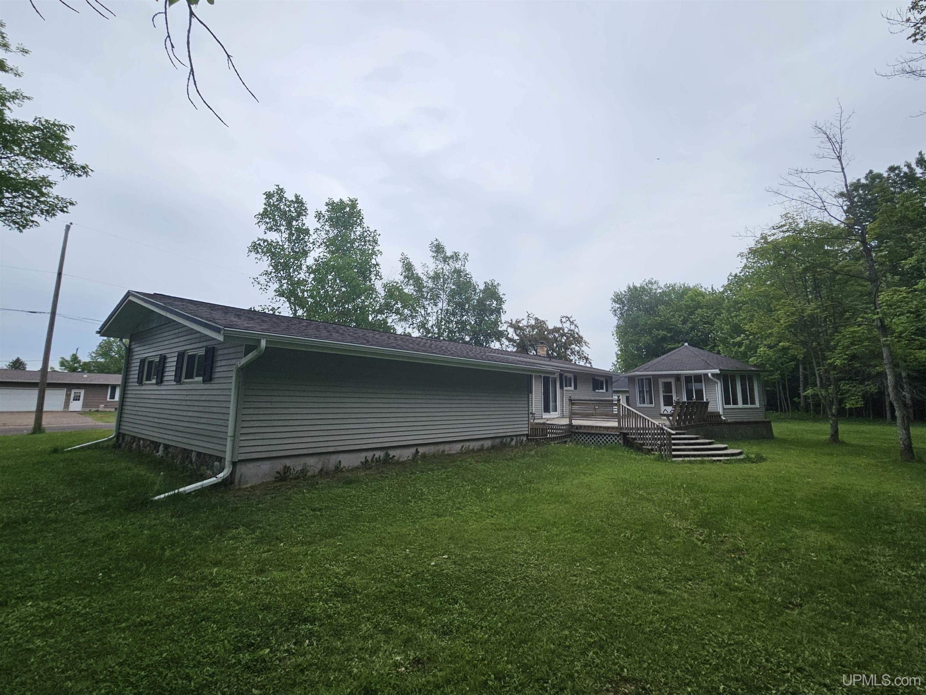 30 Tamarack Street Property Photo 8