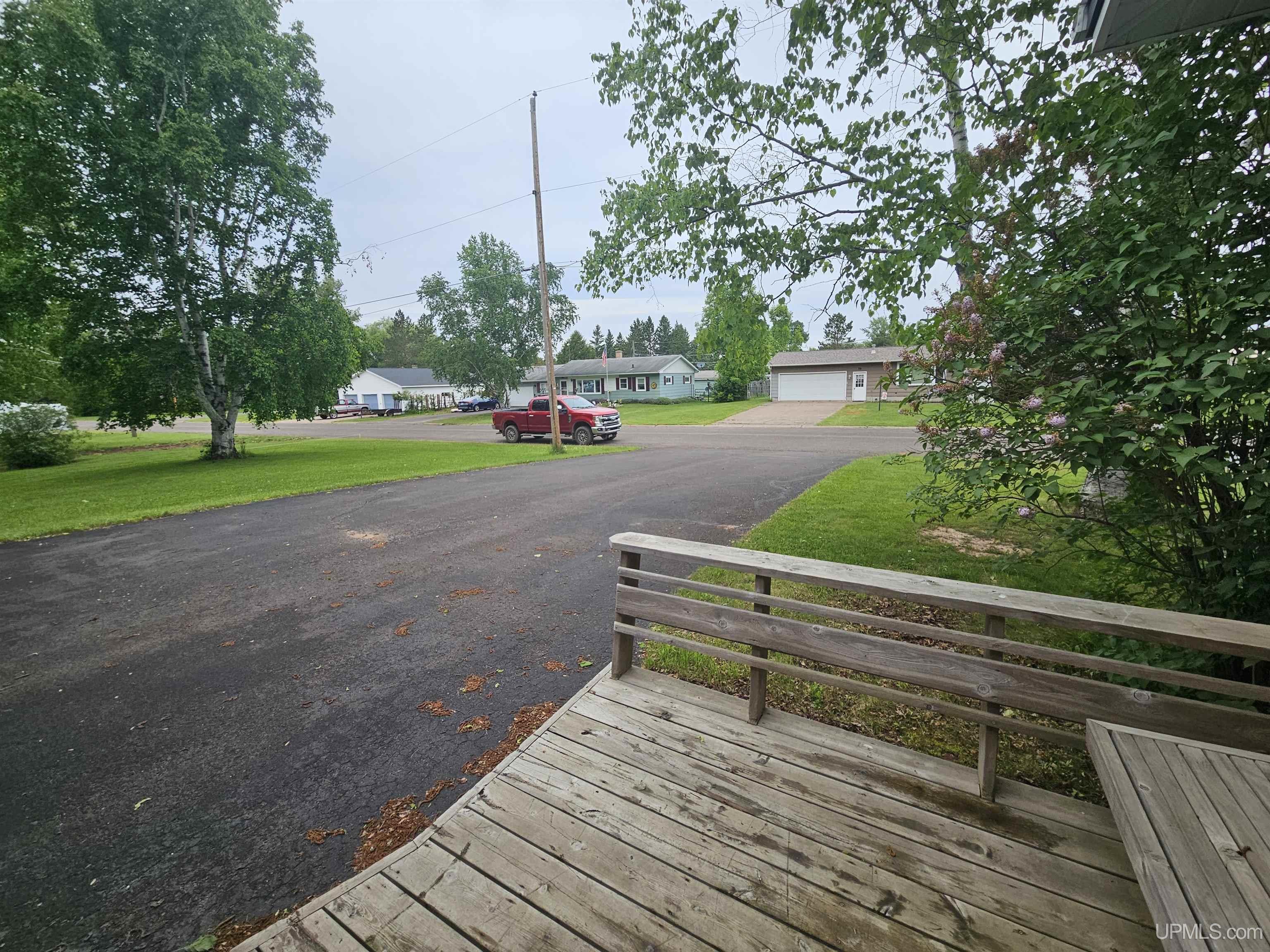 30 Tamarack Street Property Photo 13