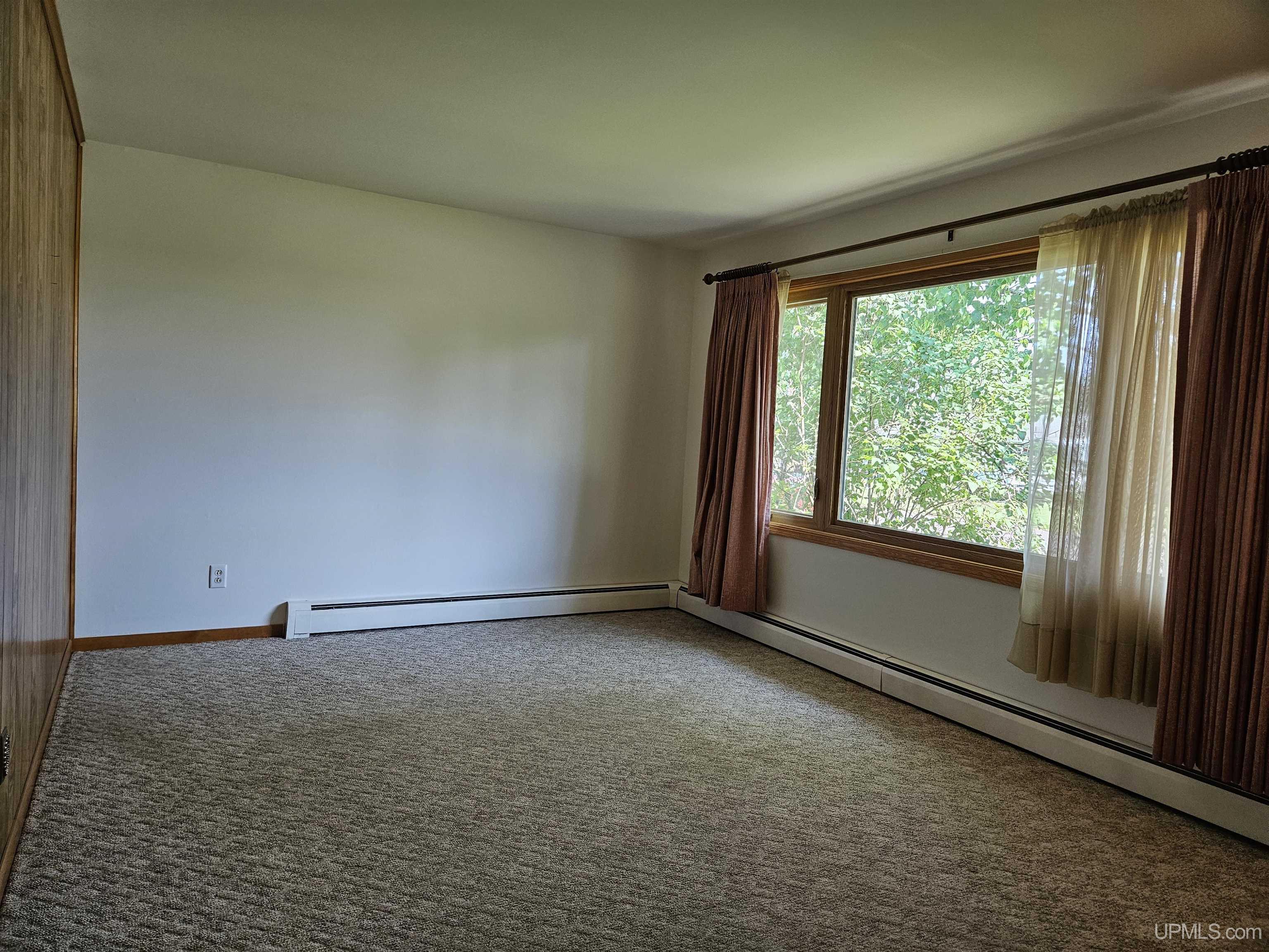 30 Tamarack Street Property Photo 20