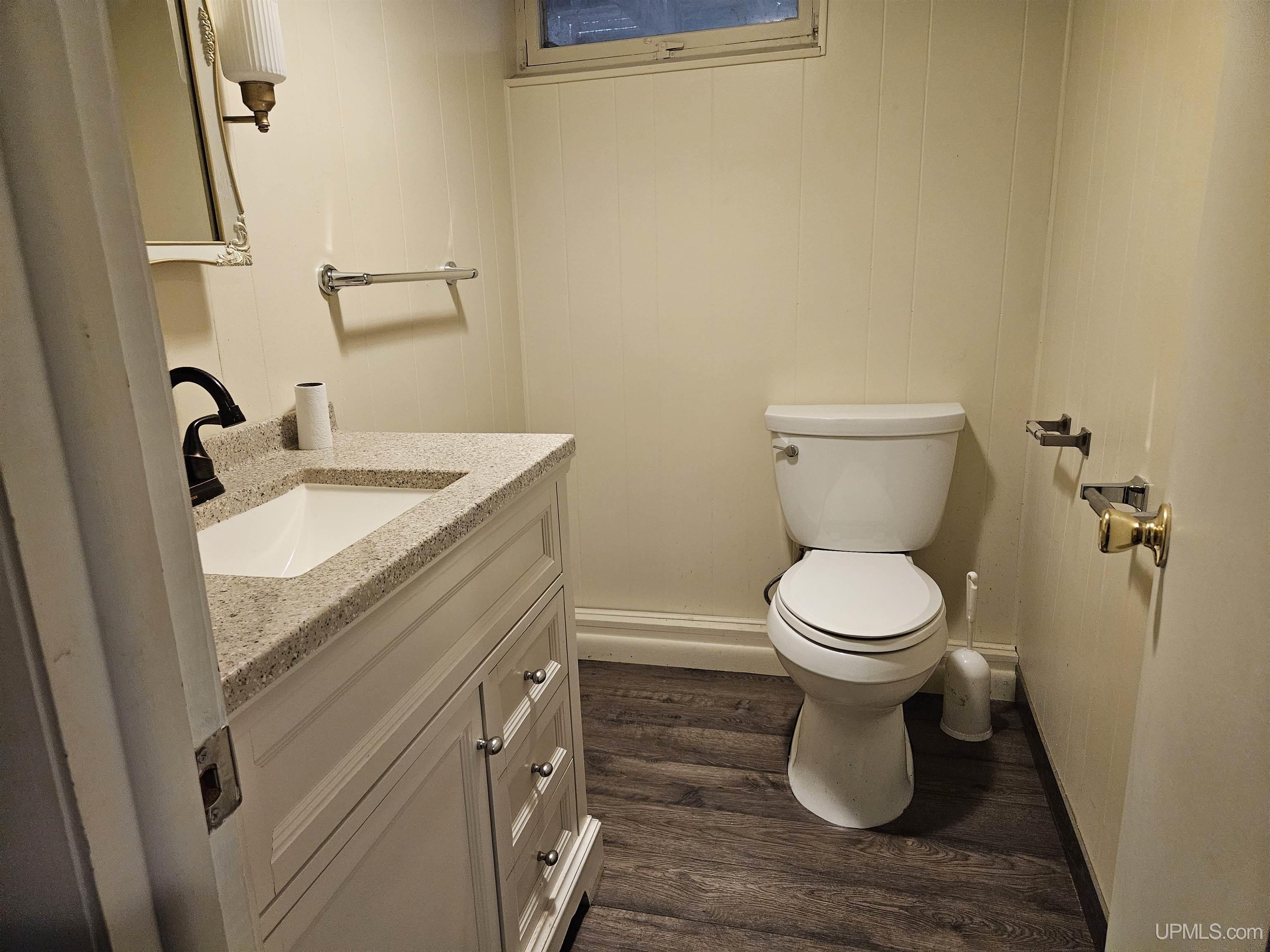 30 Tamarack Street Property Photo 32