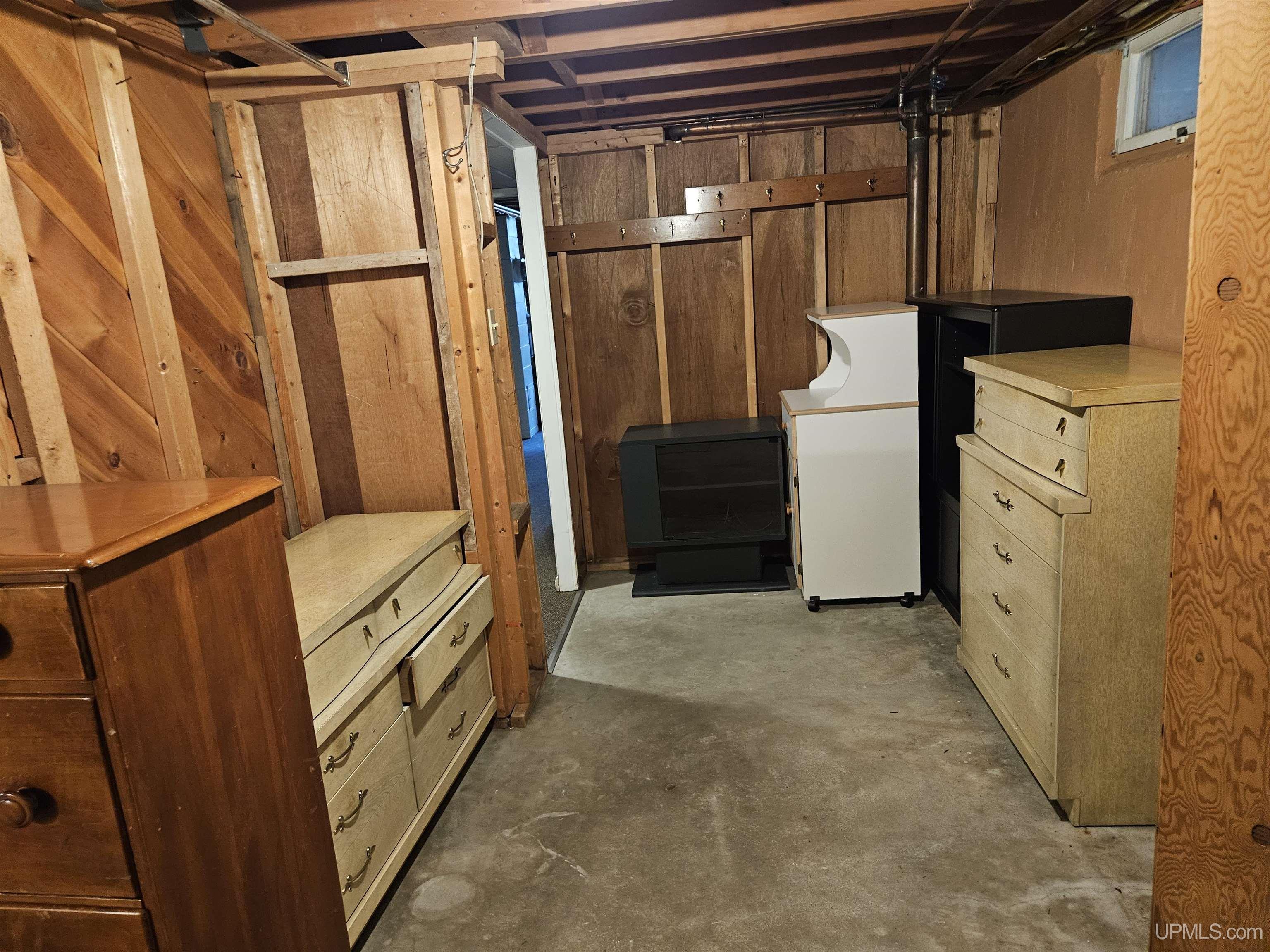 30 Tamarack Street Property Photo 37