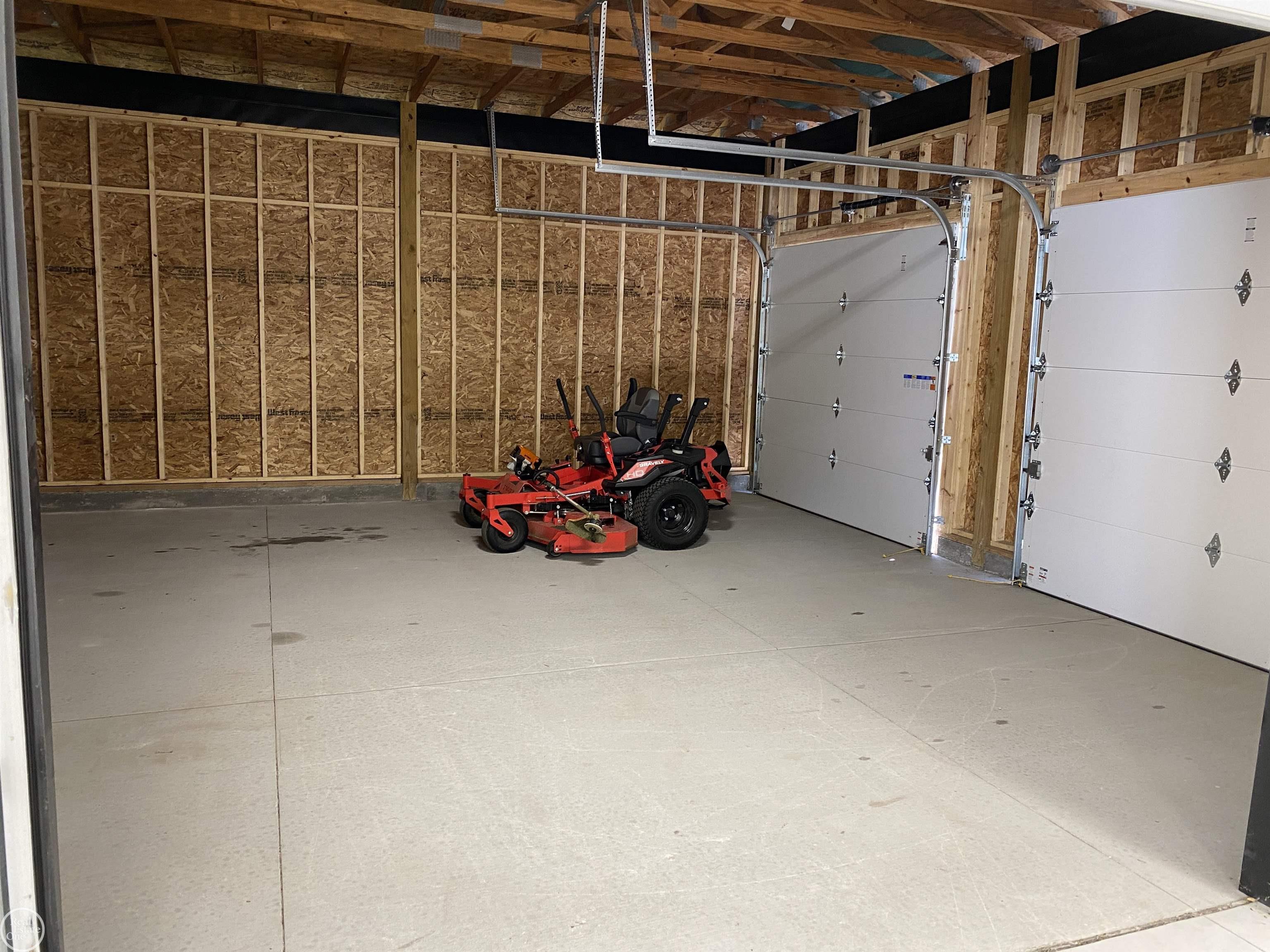 4271 Pine Grove Avenue Property Photo 25