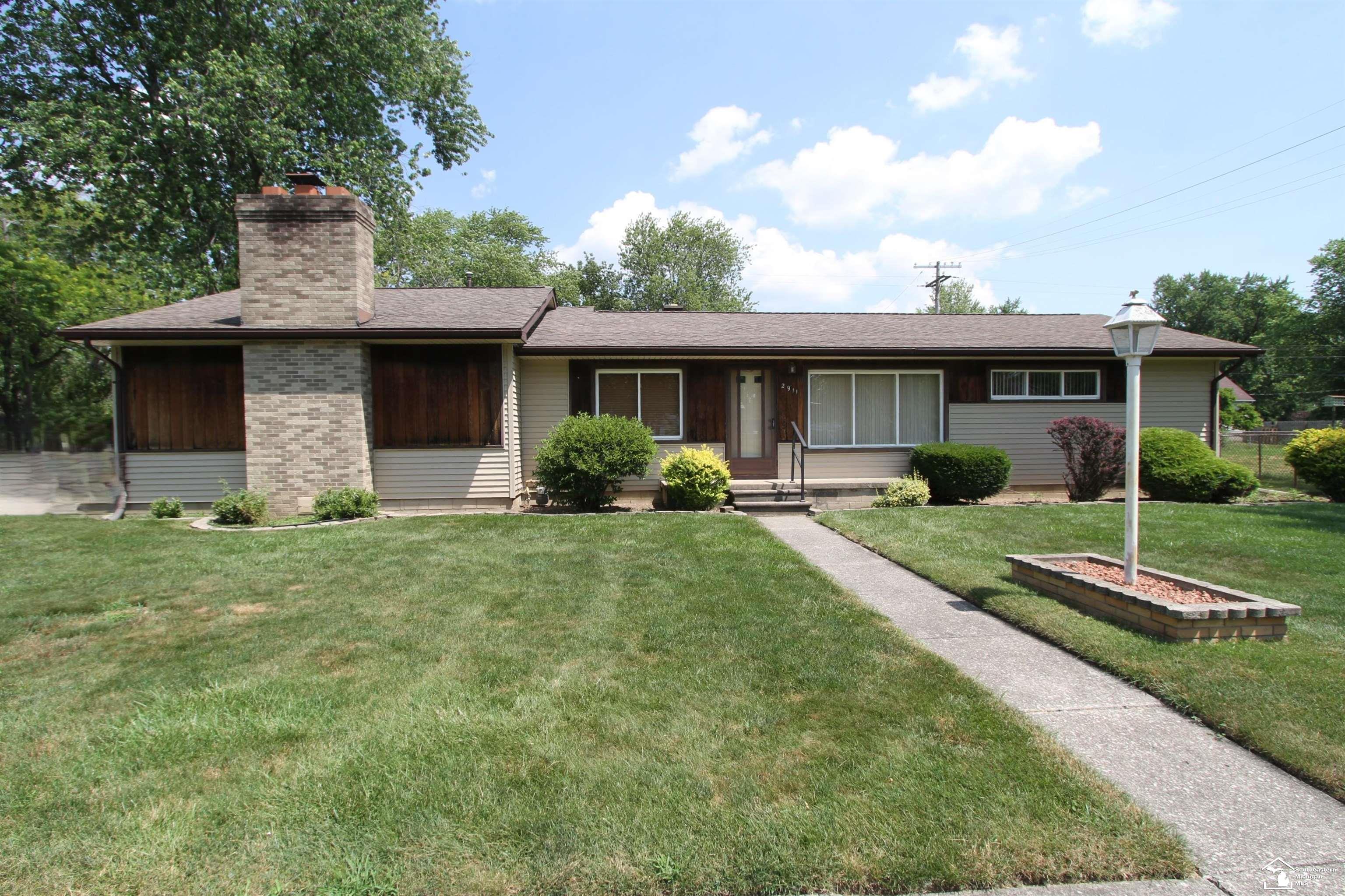 2911 5th Street Property Photo 1