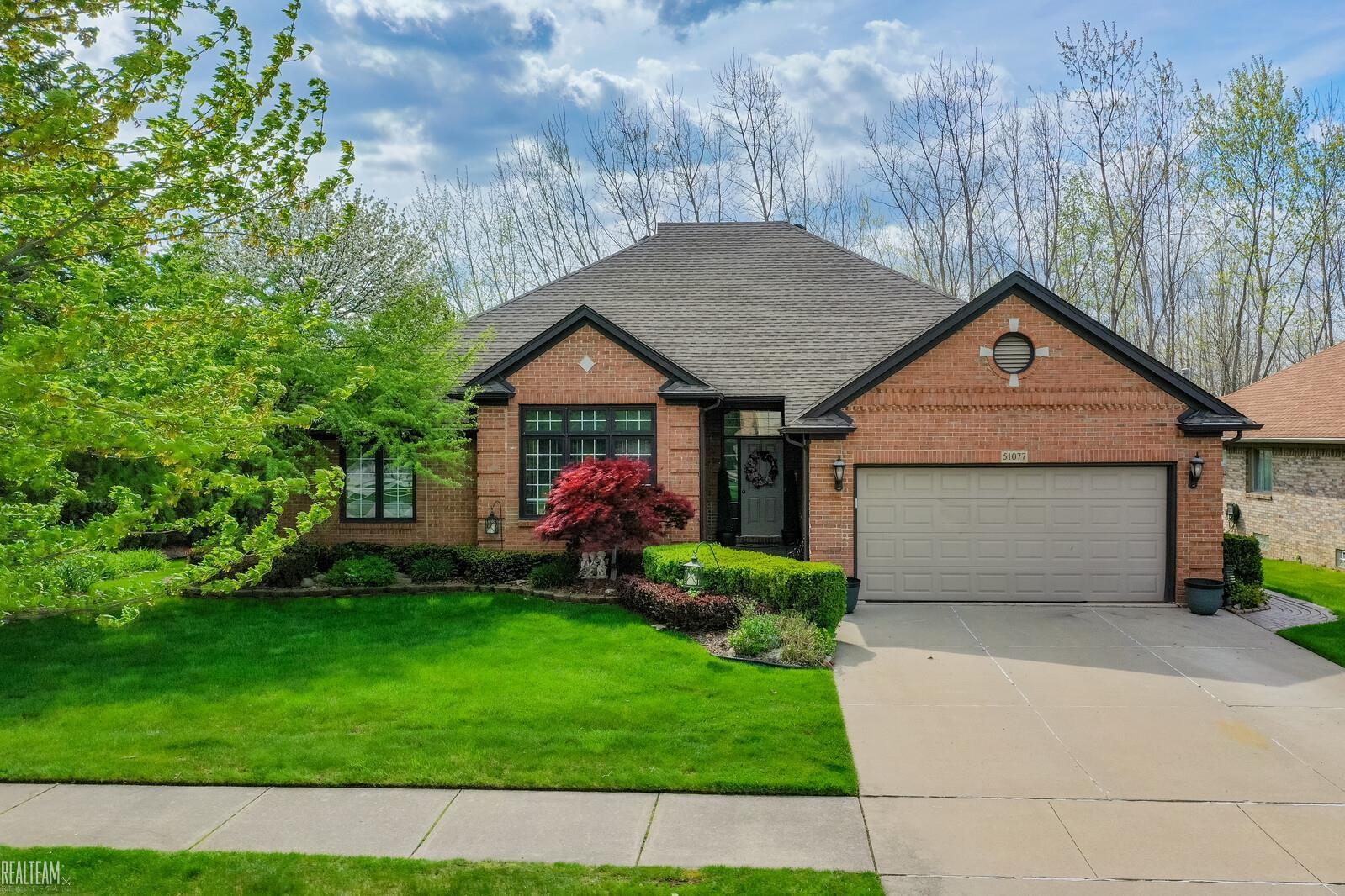 51077 Woodside Drive Property Photo 1