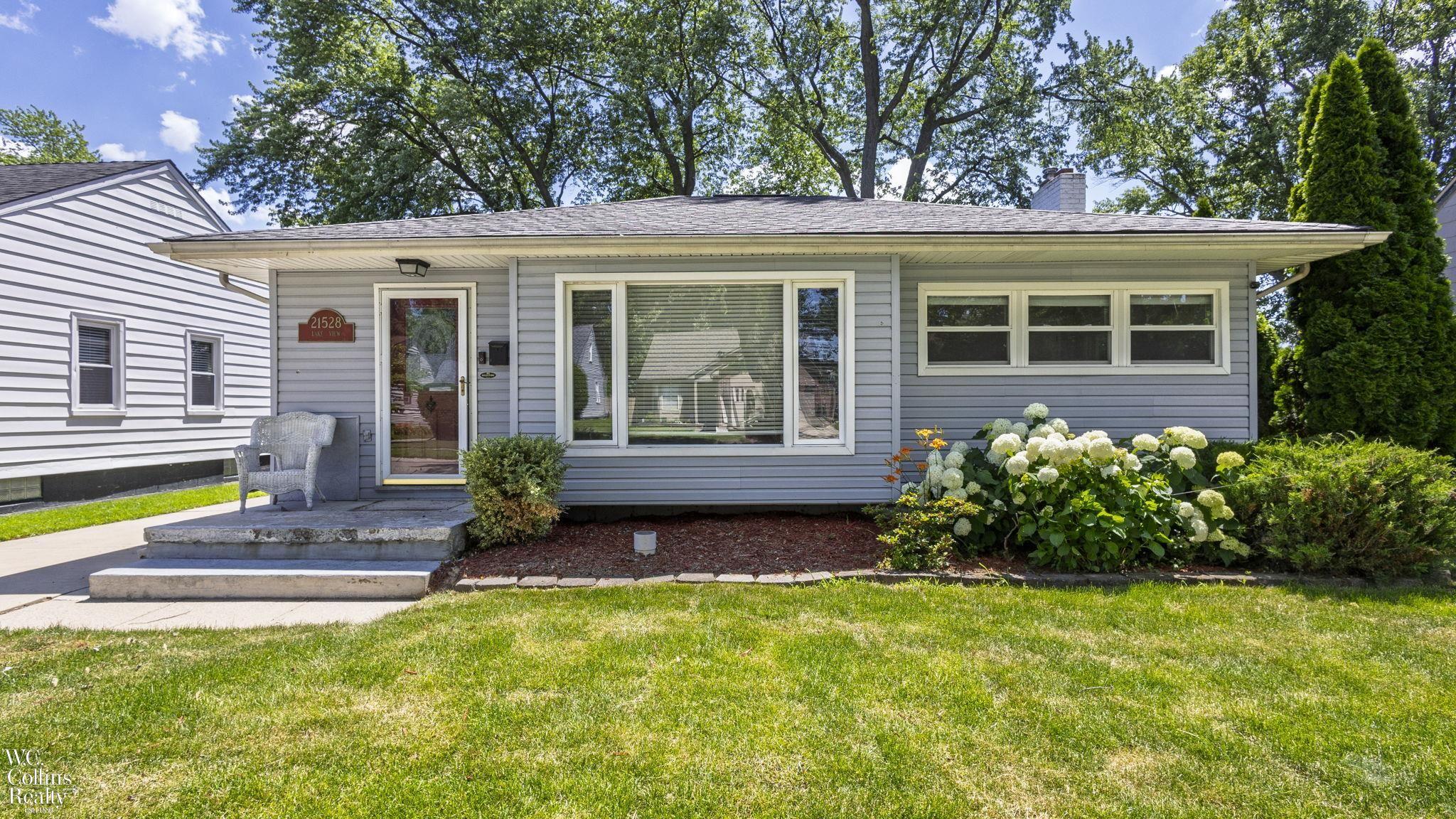 21528 Lakeview Street Property Photo 1