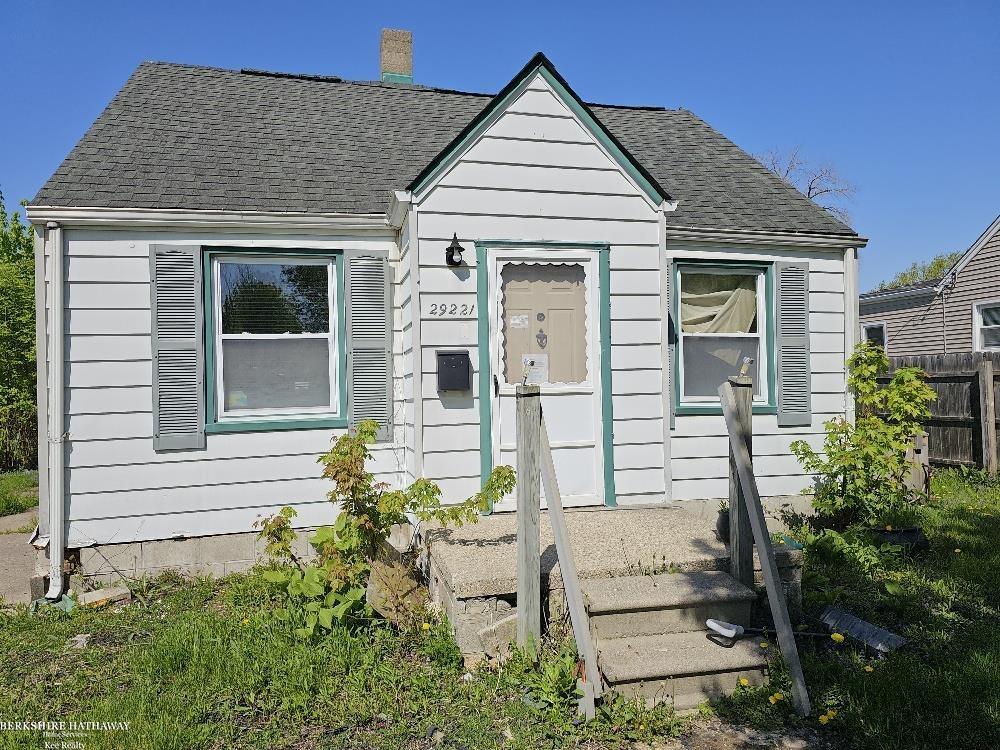 29221 Harding Street Property Photo 1