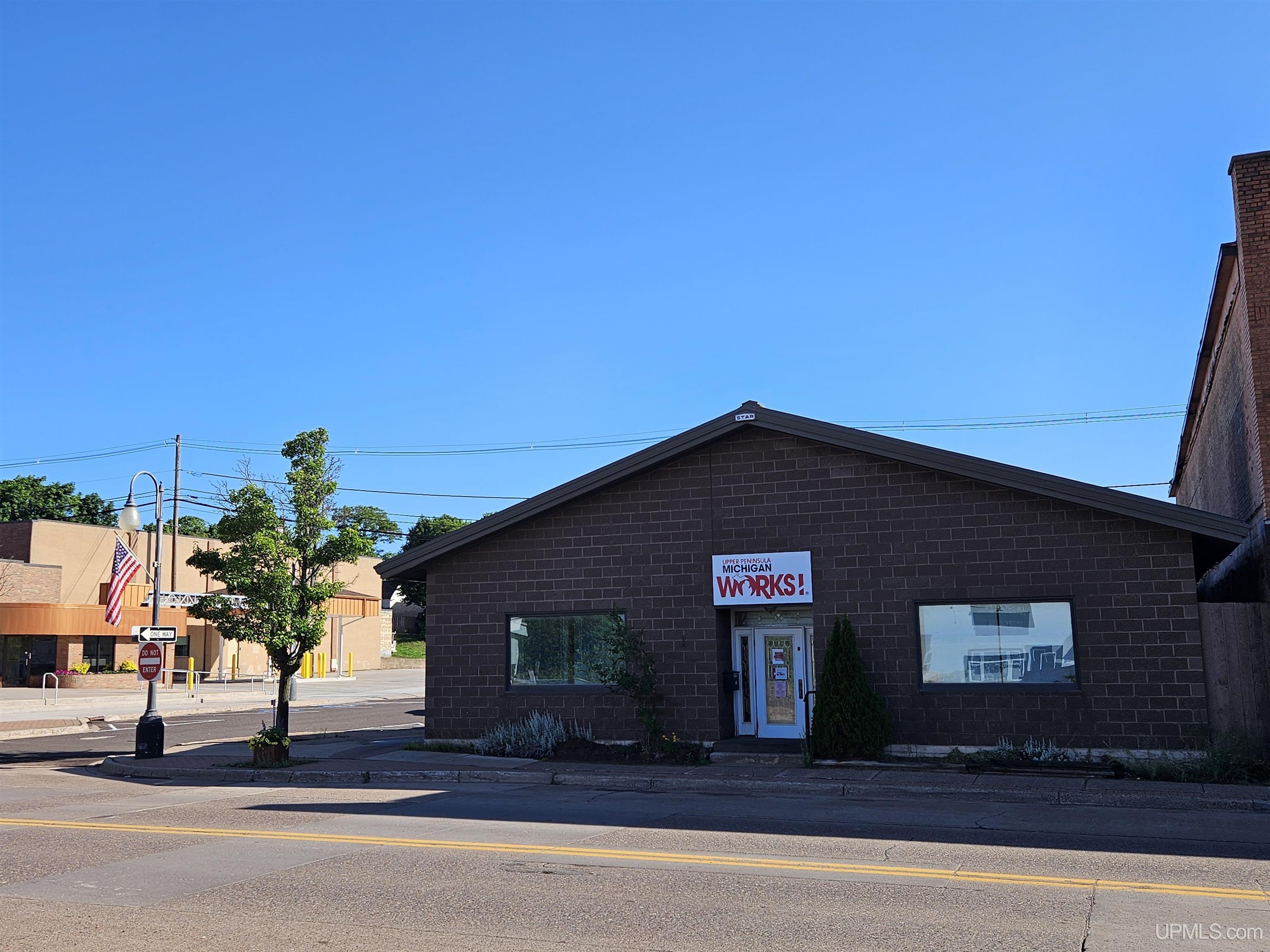 429 River Street Property Photo 1