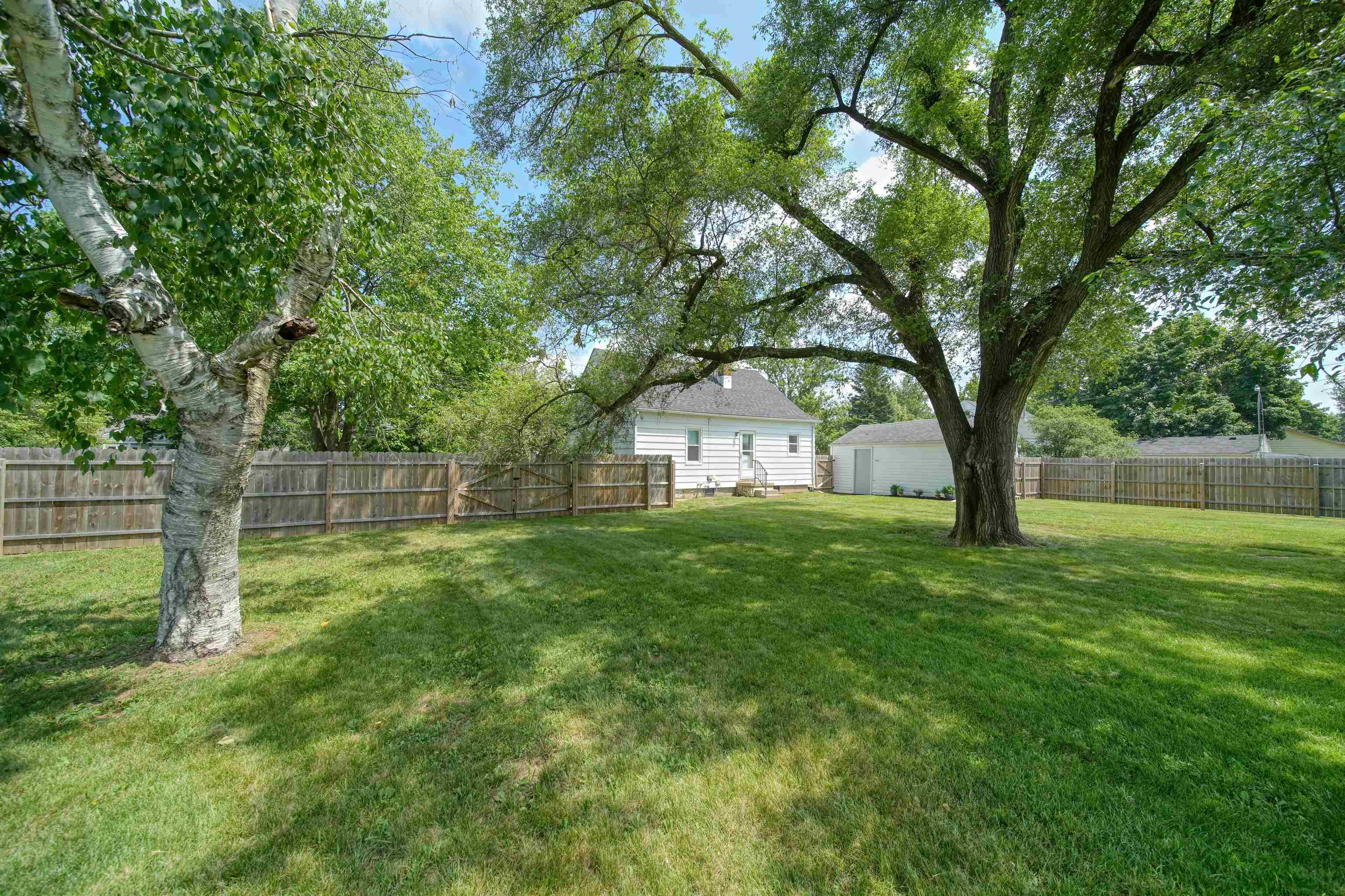 1006 Murray Drive Property Photo 6