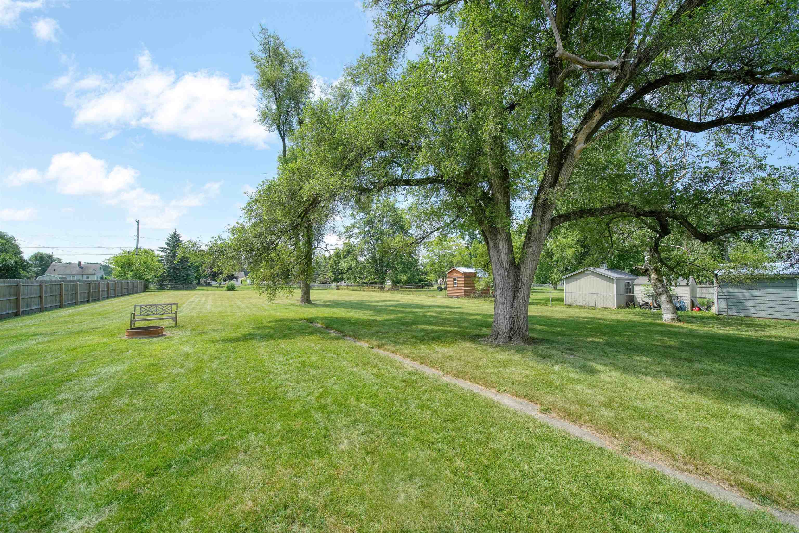 1006 Murray Drive Property Photo 7