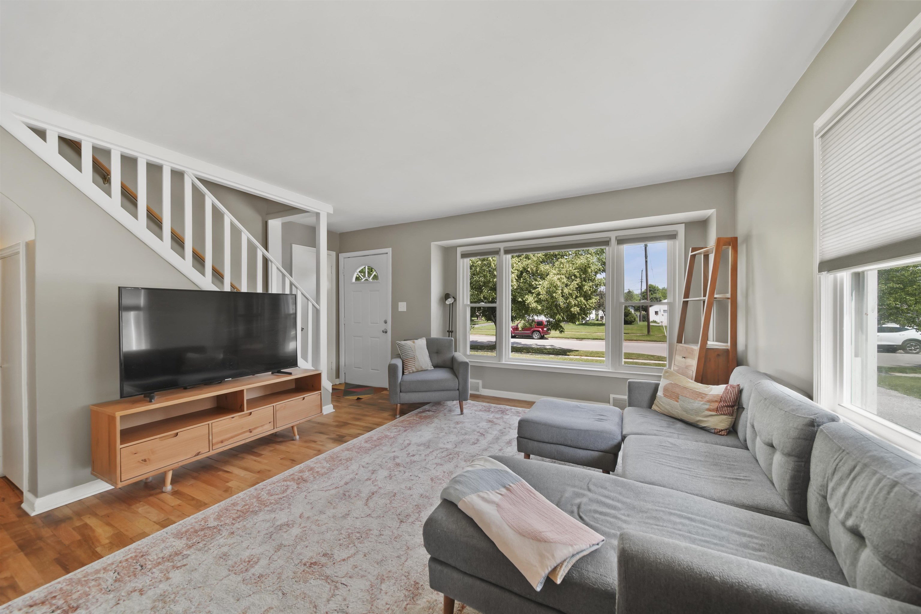 1006 Murray Drive Property Photo 8