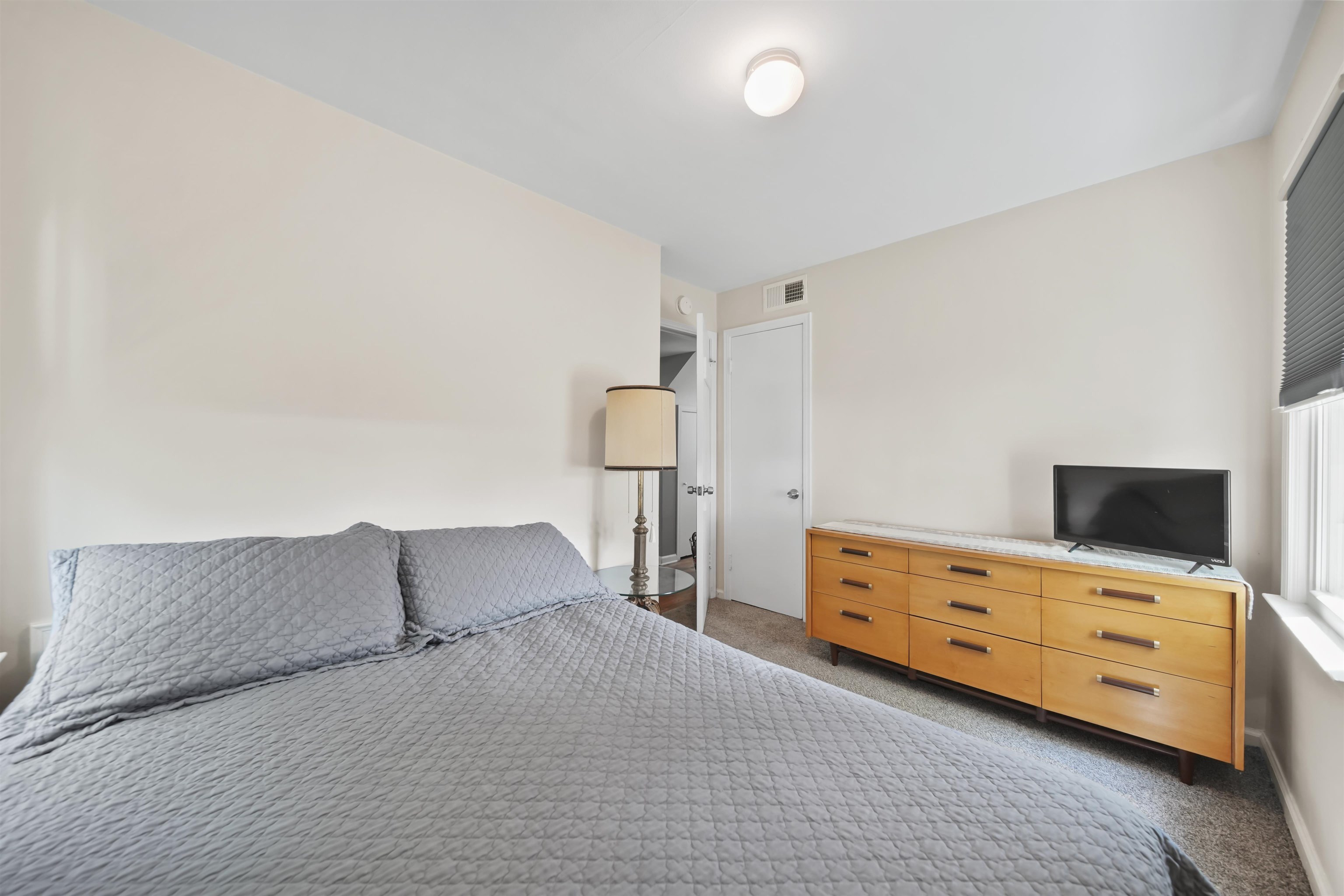 1006 Murray Drive Property Photo 16
