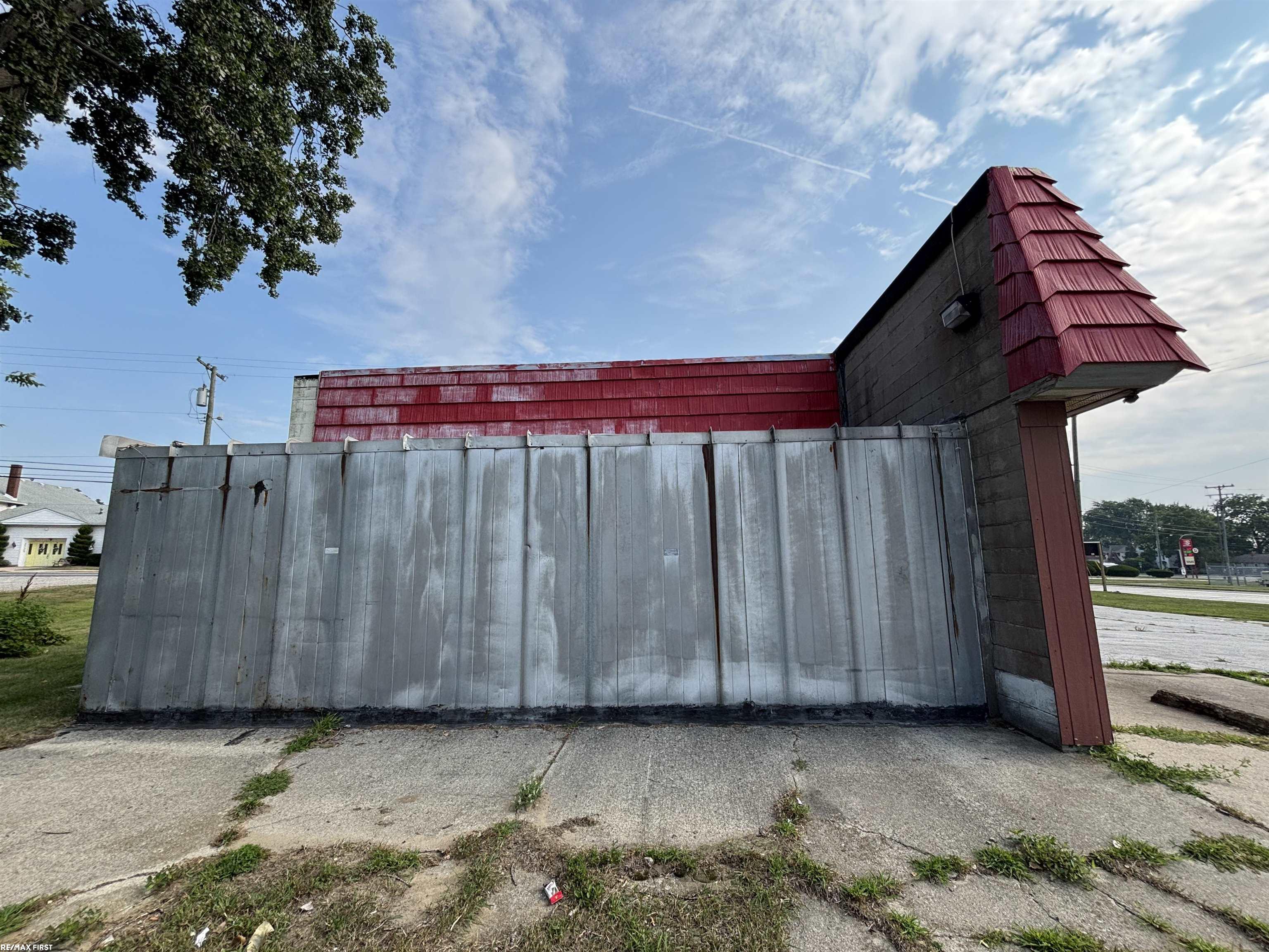 10 Gratiot Boulevard Property Photo 7