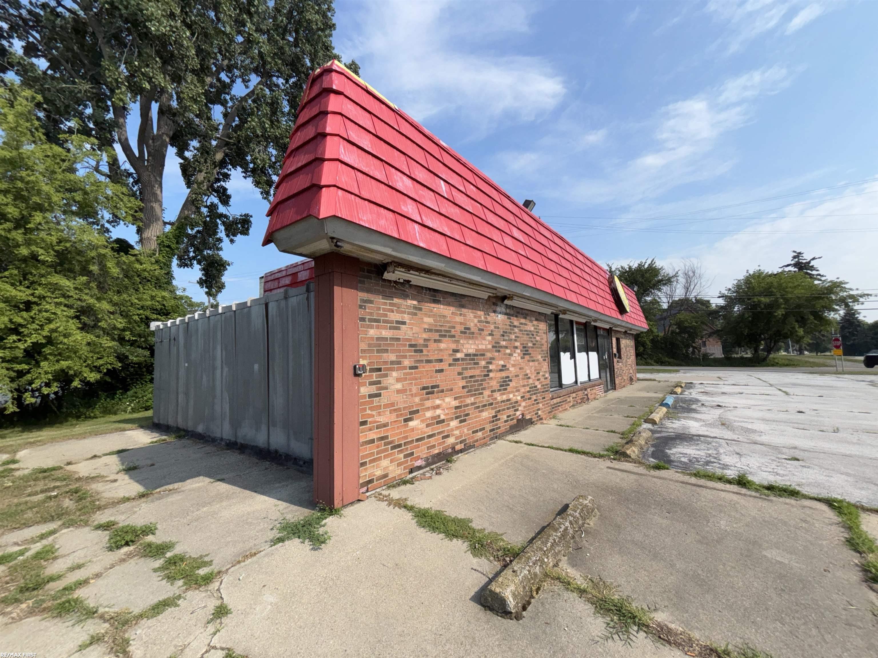 10 Gratiot Boulevard Property Photo 8